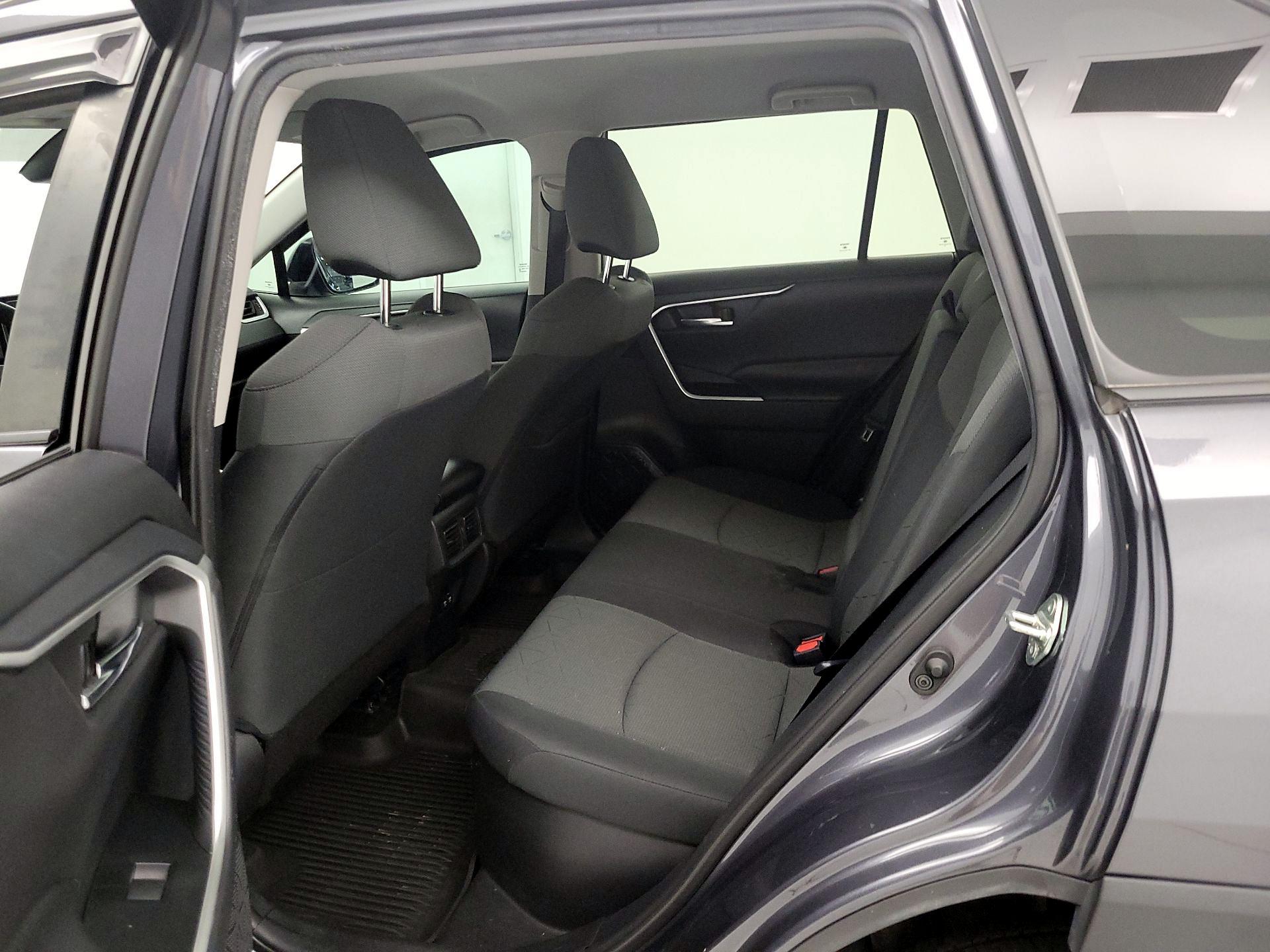 Thumbnail: 2020 Toyota RAV4 - 19