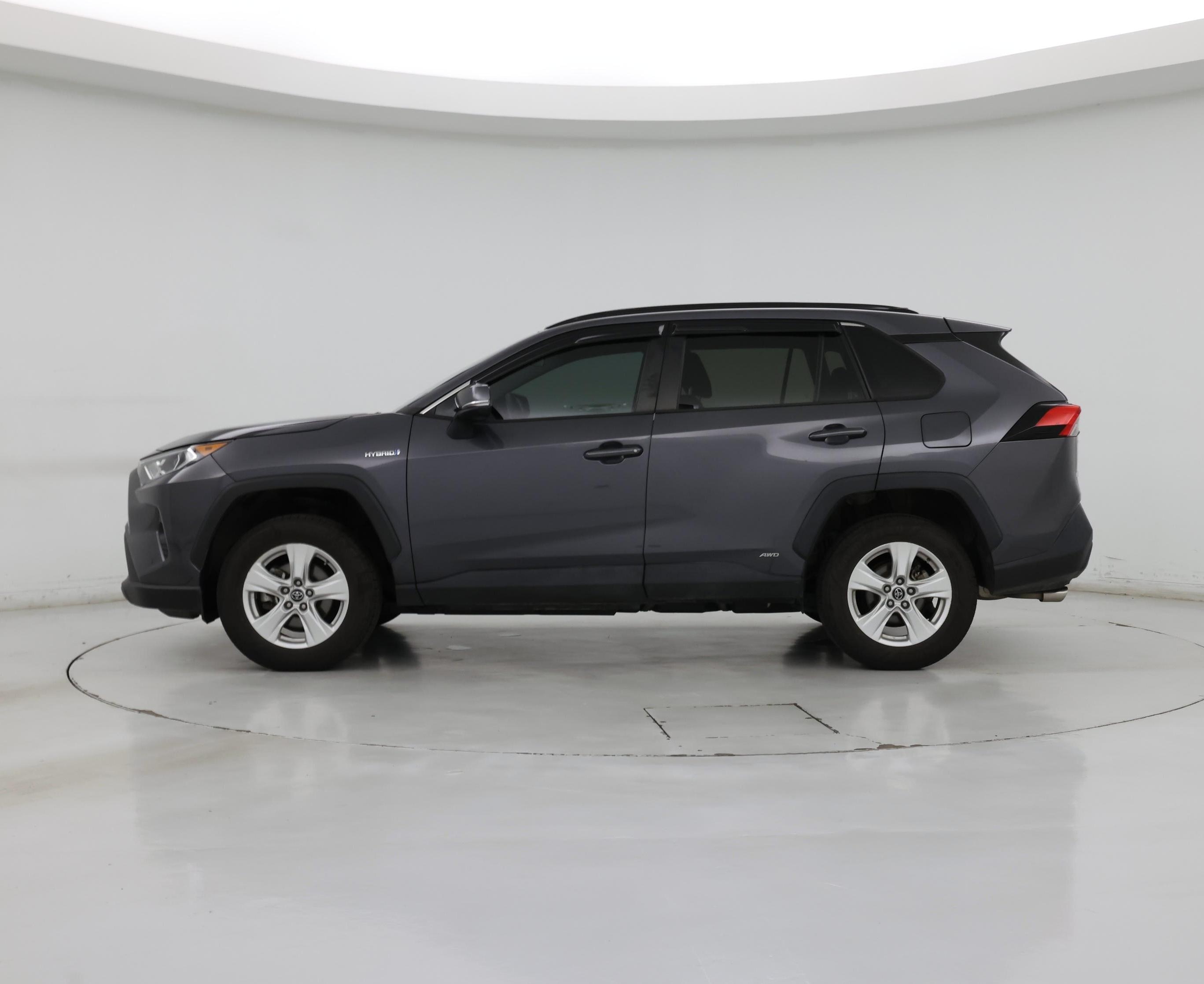 Thumbnail: 2020 Toyota RAV4 - 3