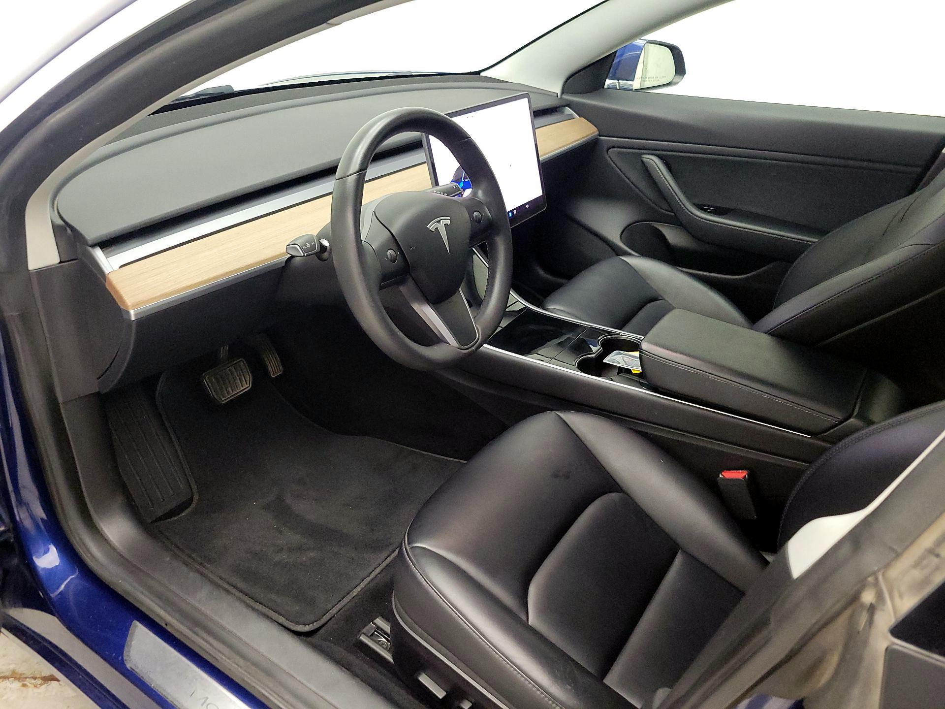 Thumbnail: 2019 Tesla Model 3 - 11