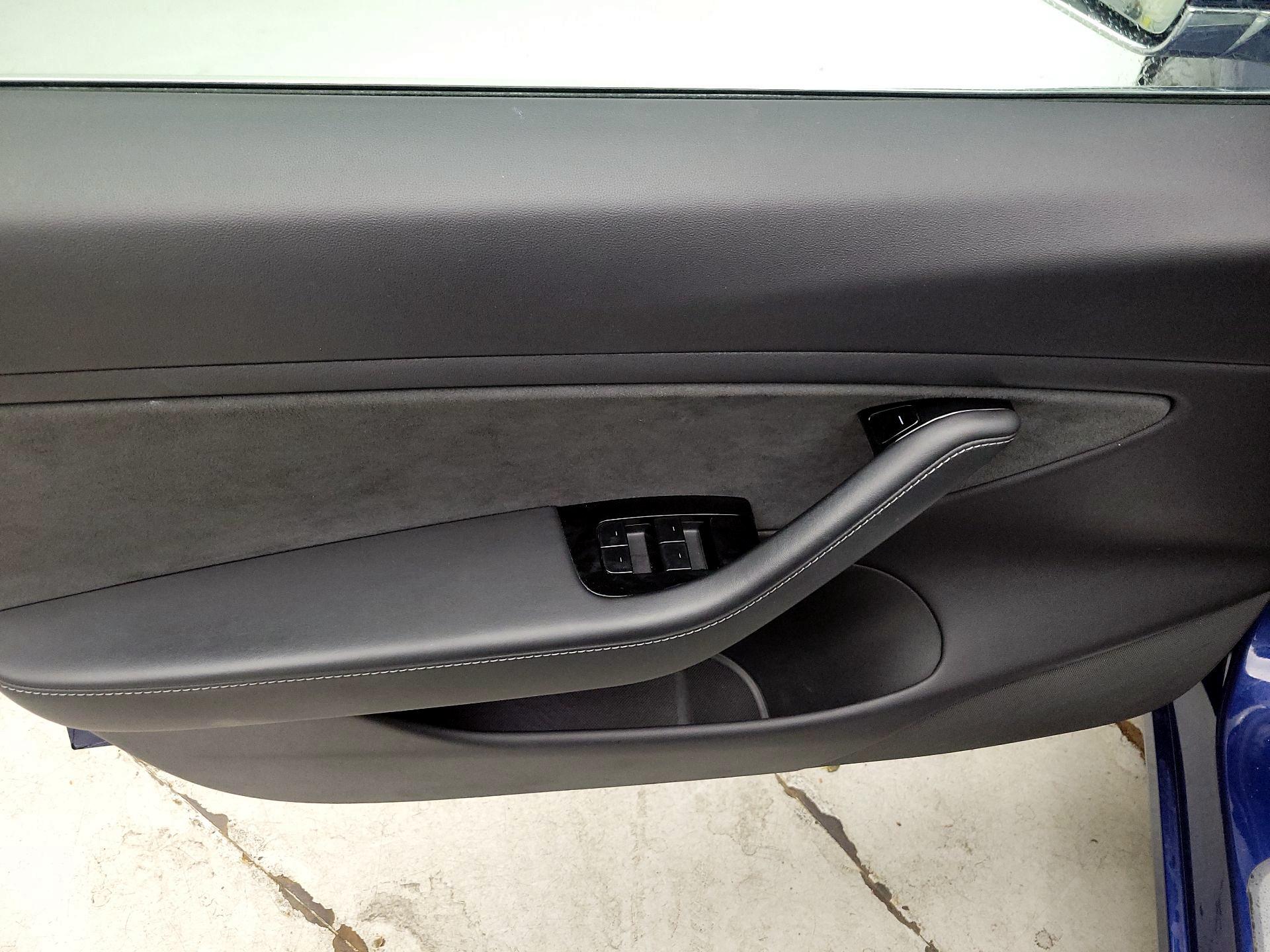 Thumbnail: 2019 Tesla Model 3 - 12