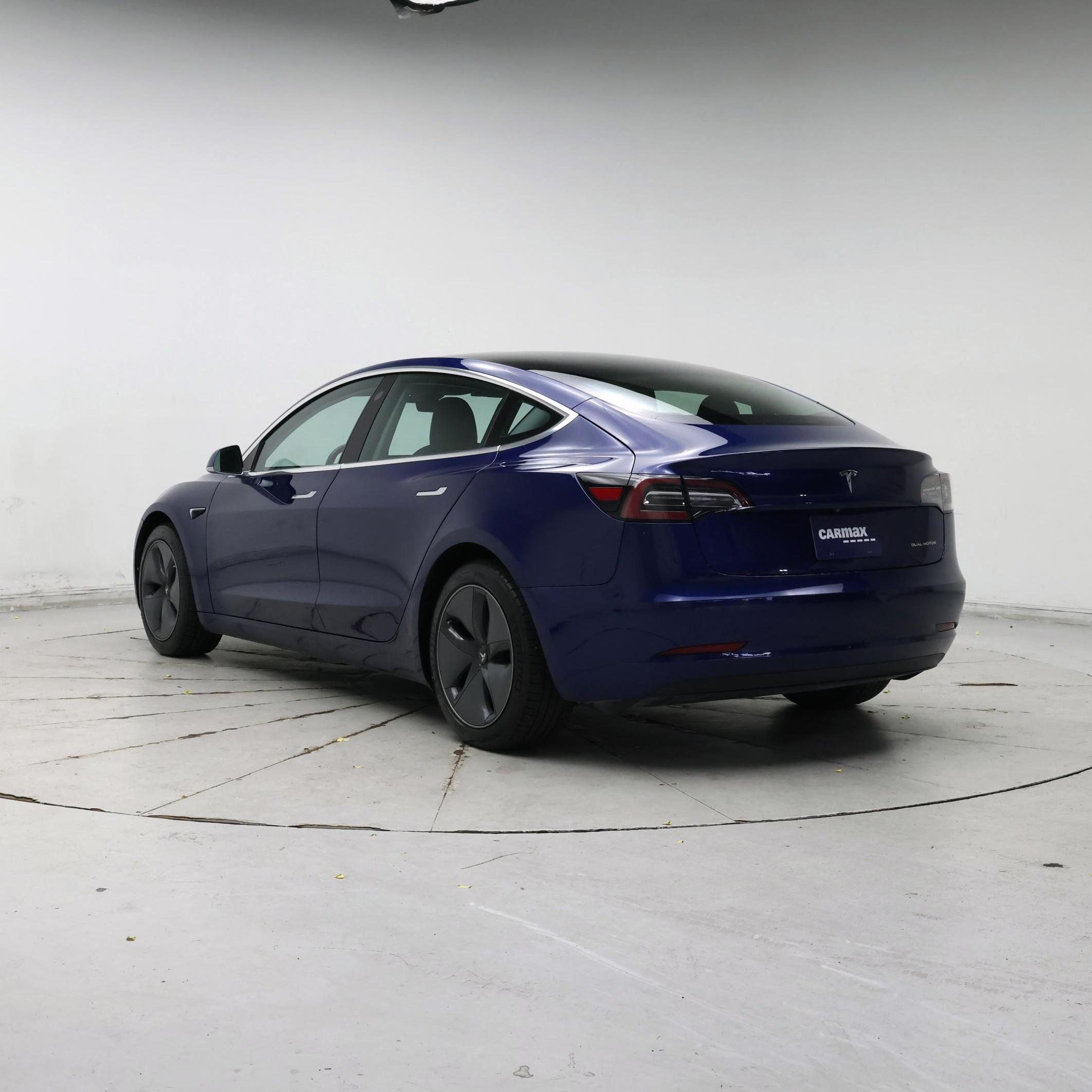 Thumbnail: 2019 Tesla Model 3 - 2