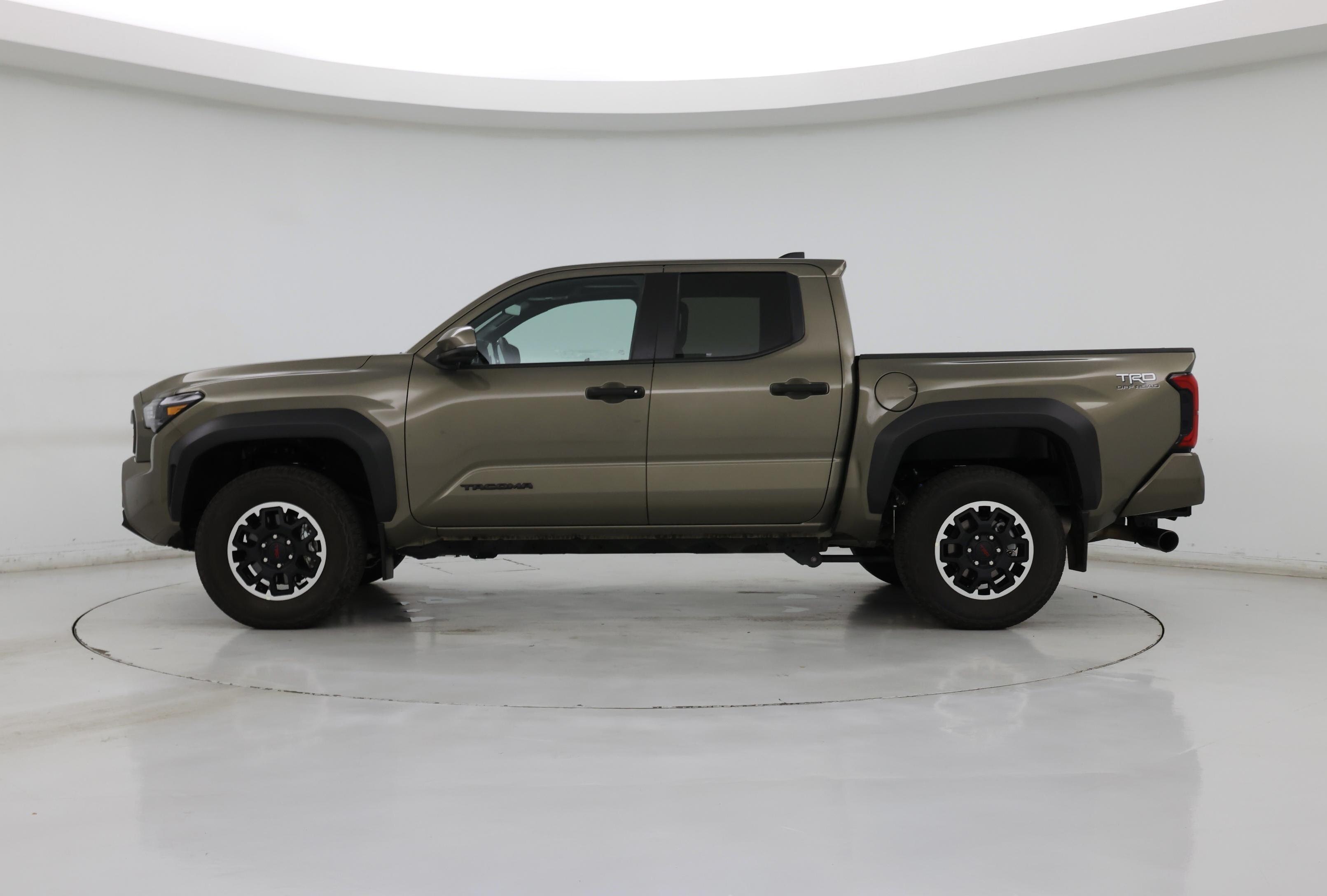 Thumbnail: 2024 Toyota Tacoma - 3