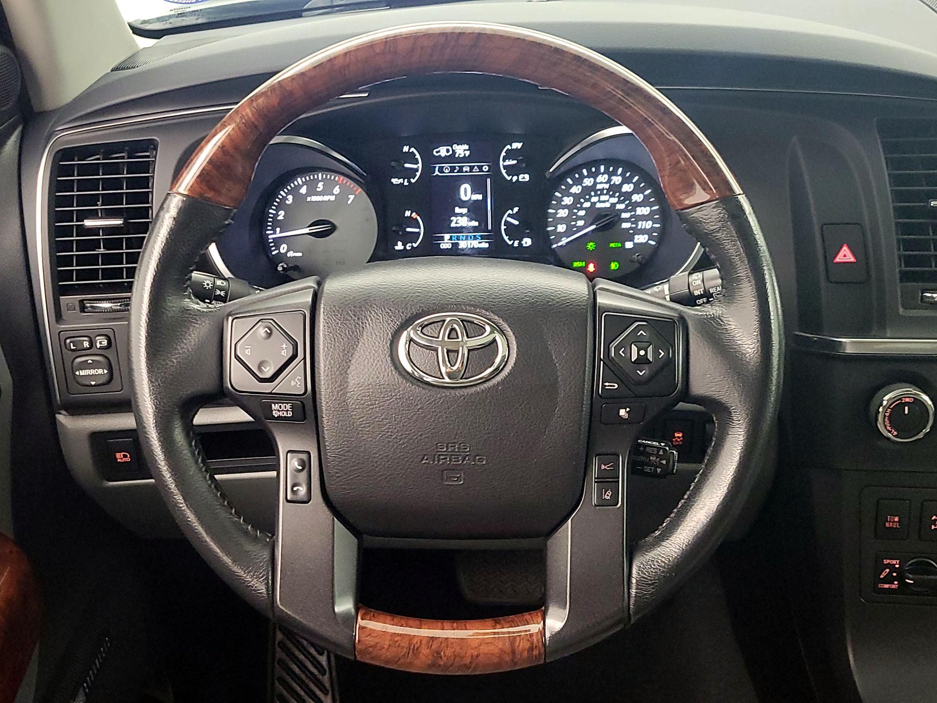 Thumbnail: 2021 Toyota Sequoia - 10