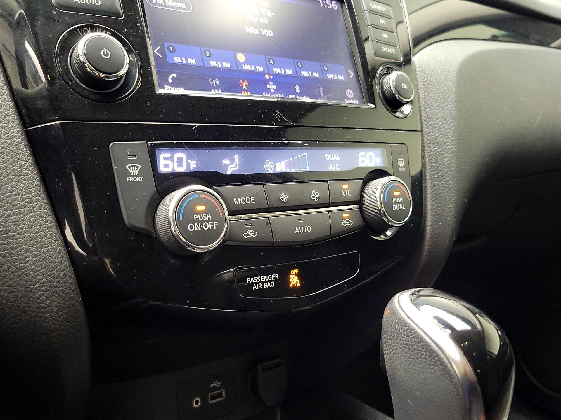 Thumbnail: 2019 Nissan Rogue Sport - 16