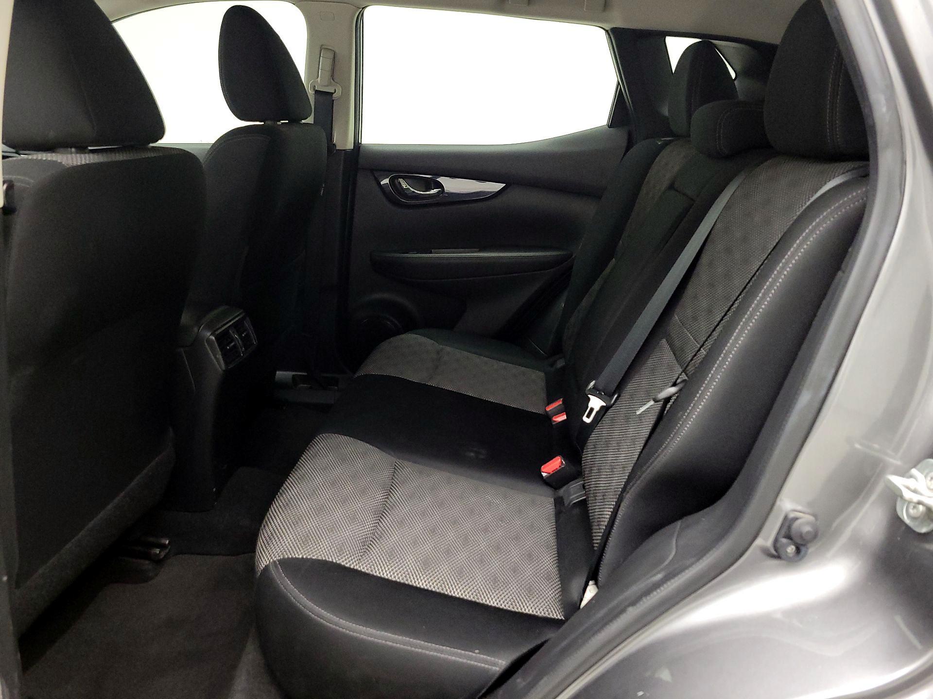 Thumbnail: 2019 Nissan Rogue Sport - 19