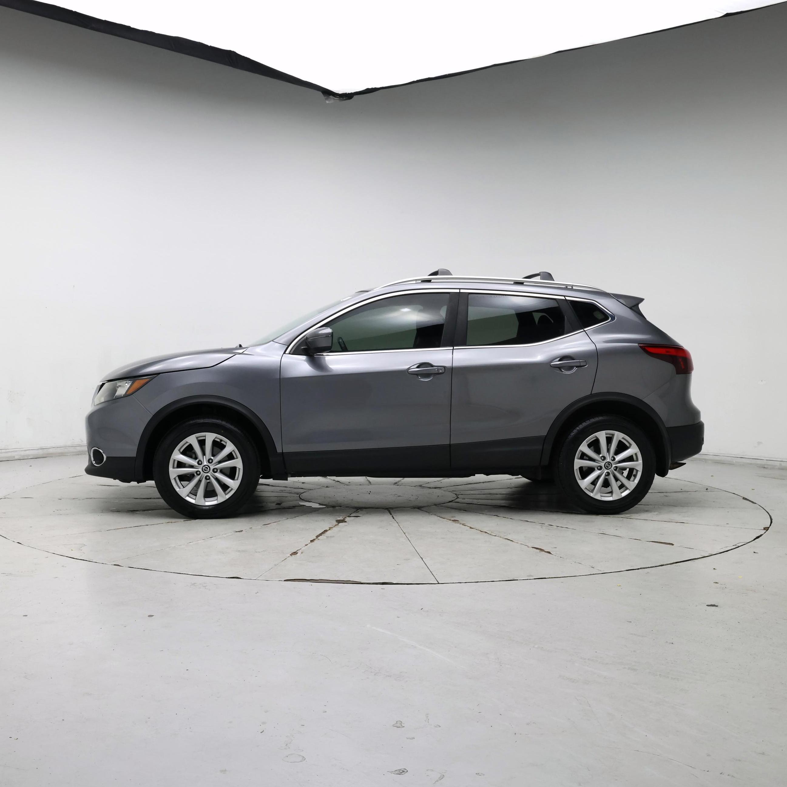 Thumbnail: 2019 Nissan Rogue Sport - 3