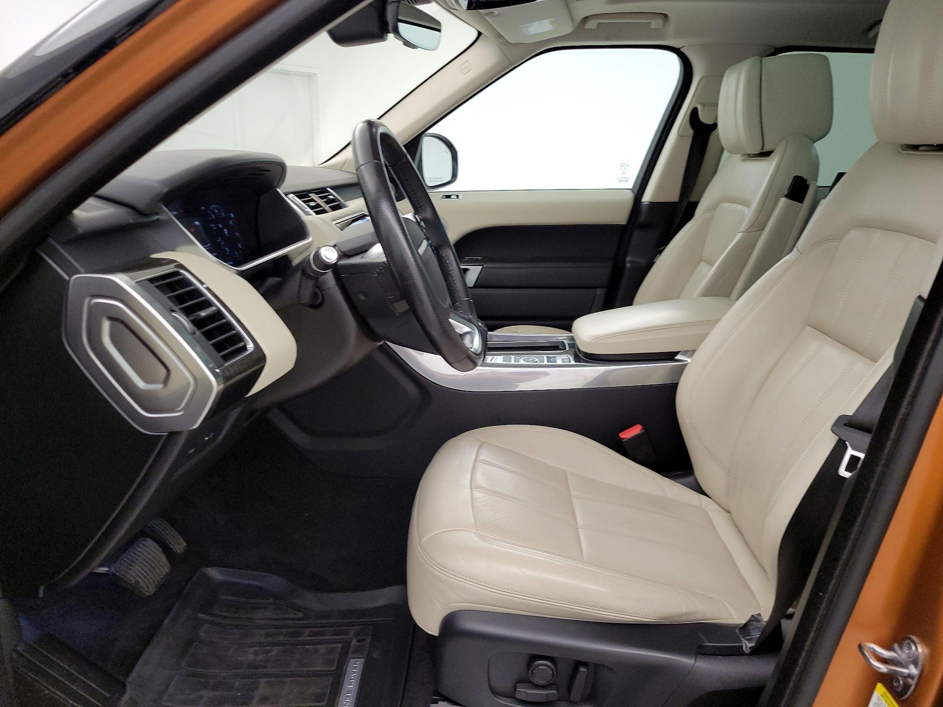 Thumbnail: 2020 Land Rover Range Rover Sport - 11