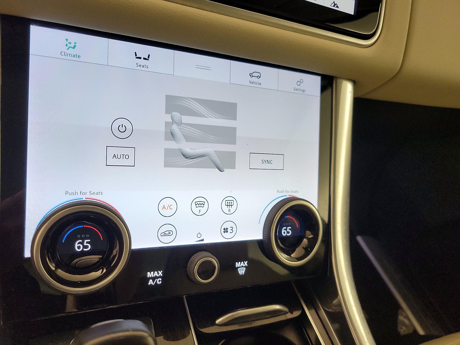 Thumbnail: 2020 Land Rover Range Rover Sport - 17