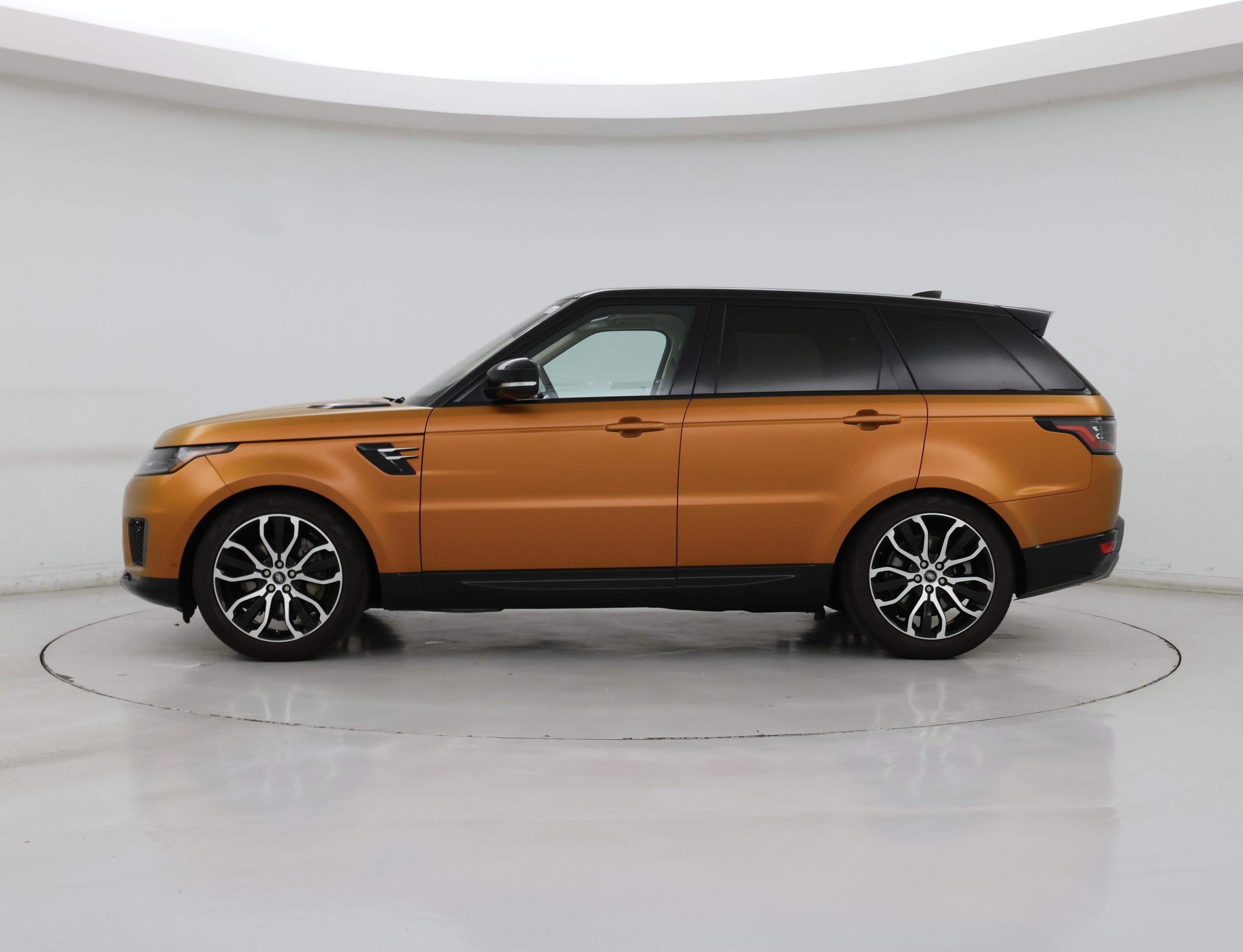 Thumbnail: 2020 Land Rover Range Rover Sport - 3