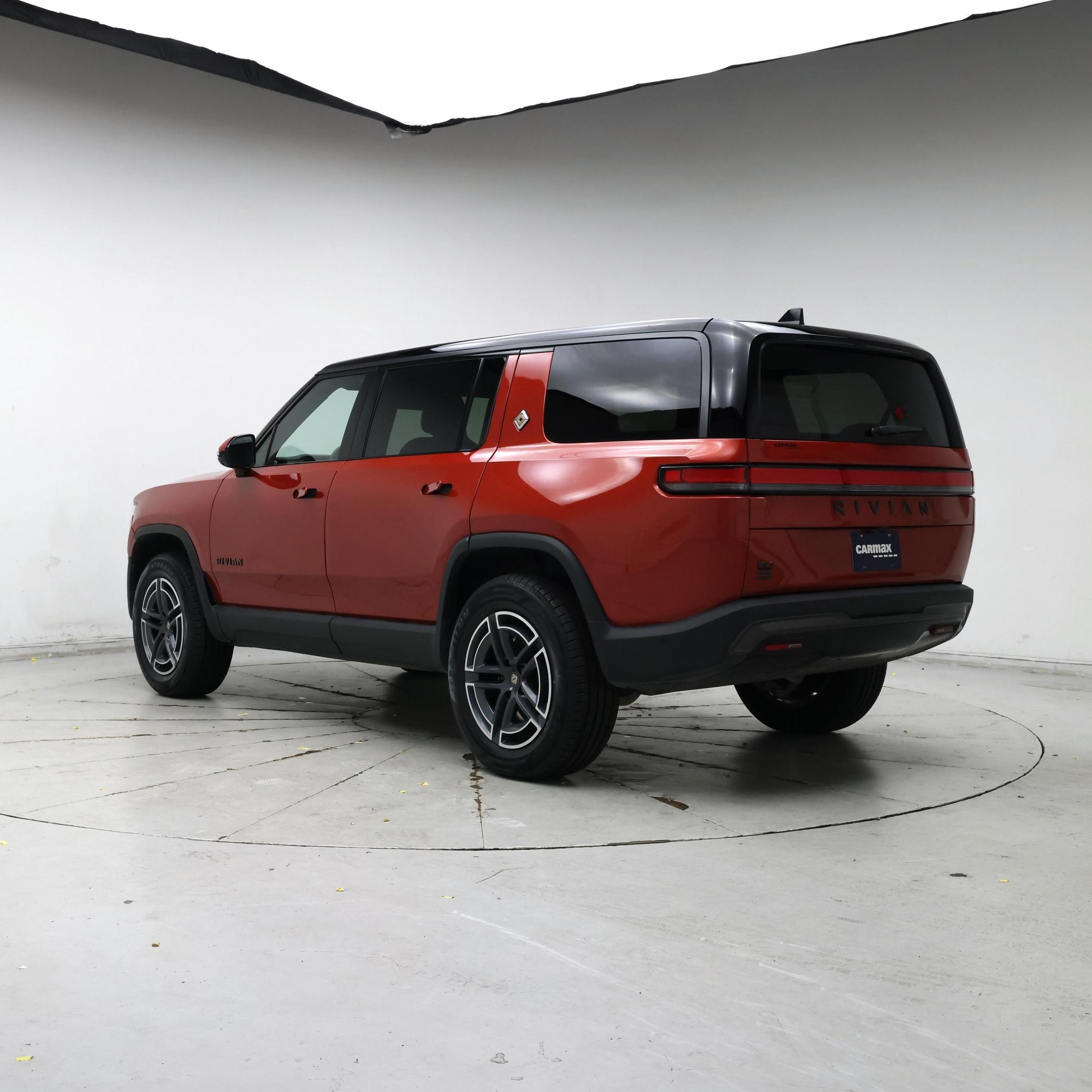 Thumbnail: 2025 Rivian R1S - 2