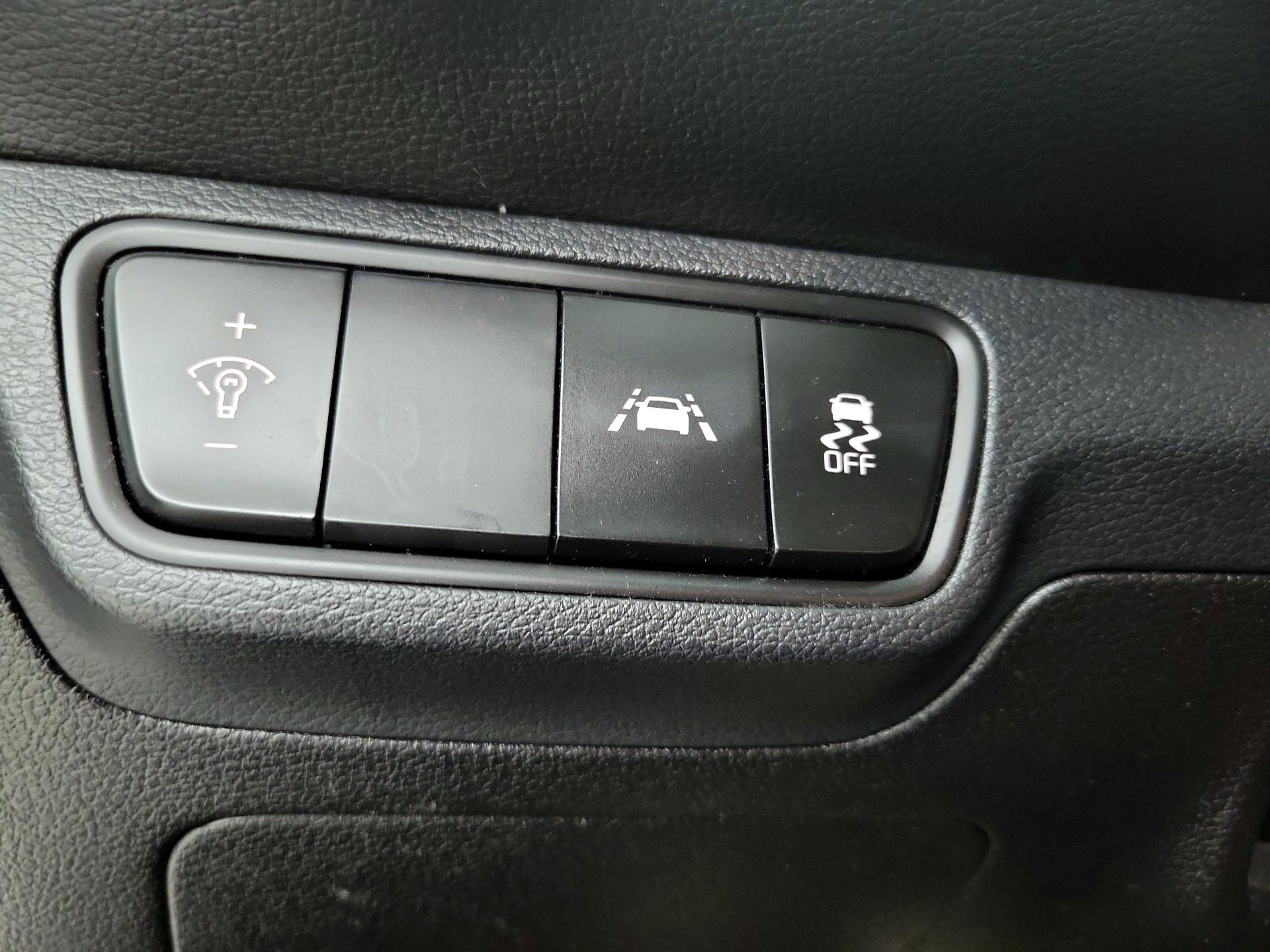 Thumbnail: 2019 Kia Forte - 13