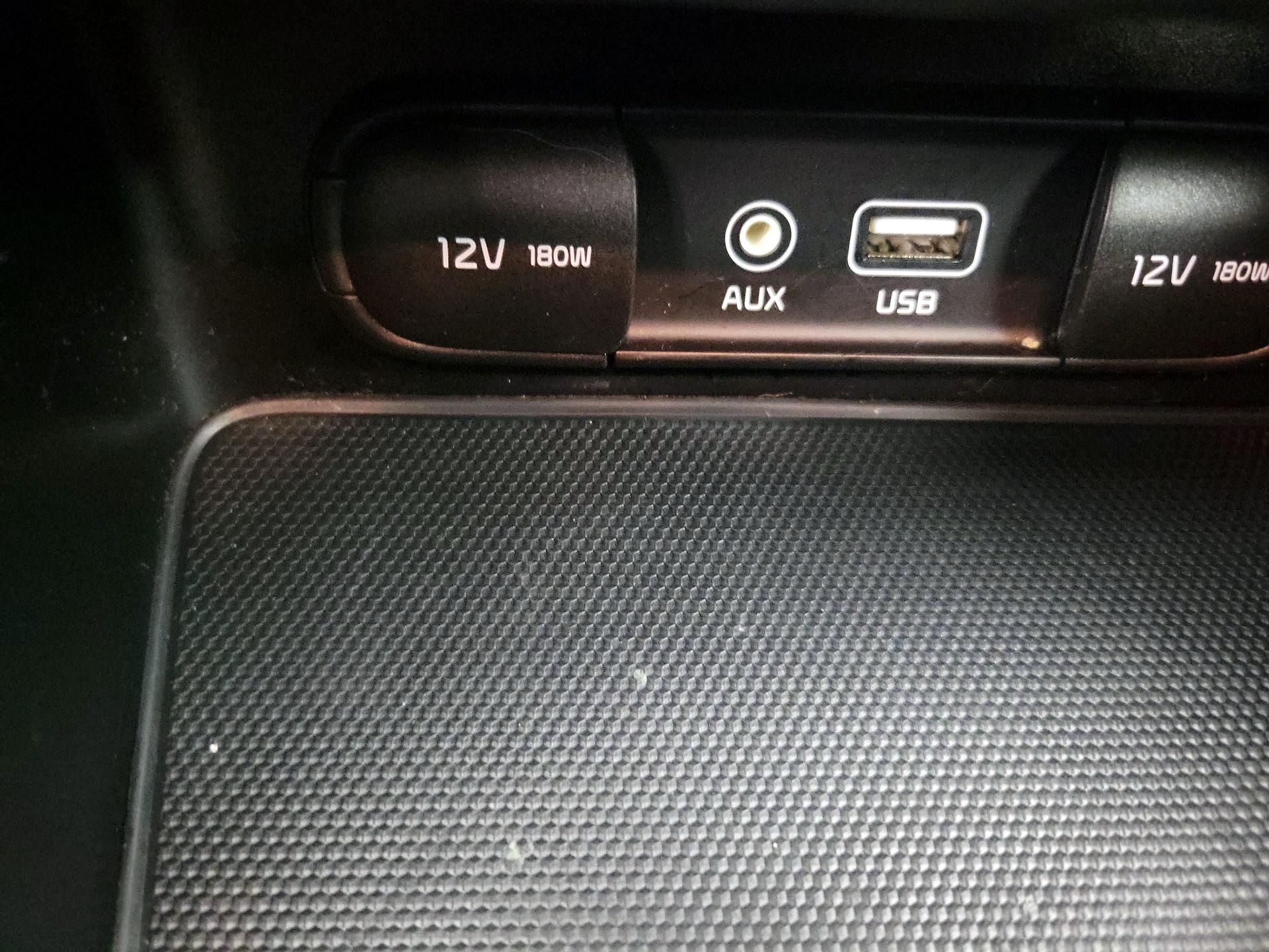 Thumbnail: 2019 Kia Forte - 18