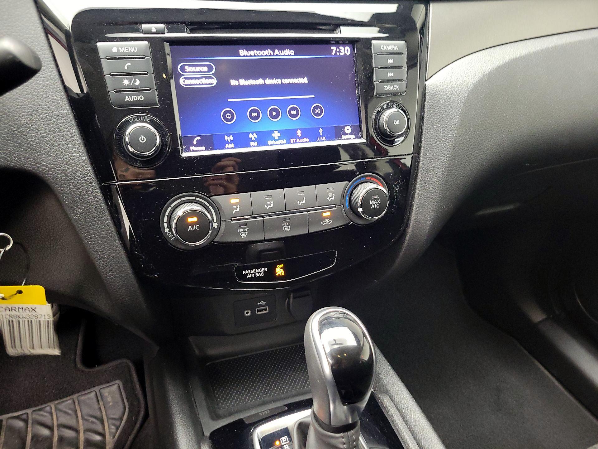 Thumbnail: 2019 Nissan Rogue Sport - 16