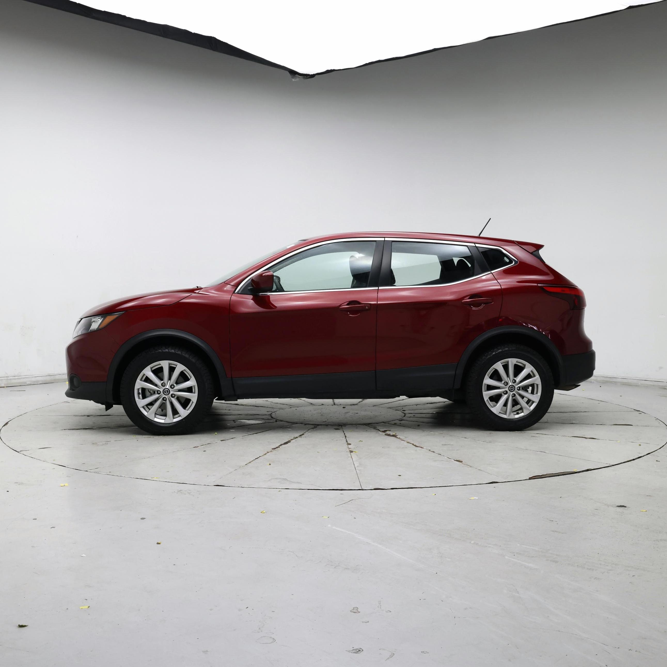 Thumbnail: 2019 Nissan Rogue Sport - 3