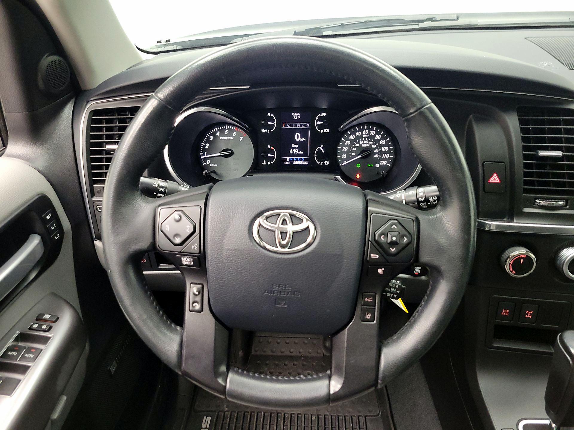Thumbnail: 2019 Toyota Sequoia - 10