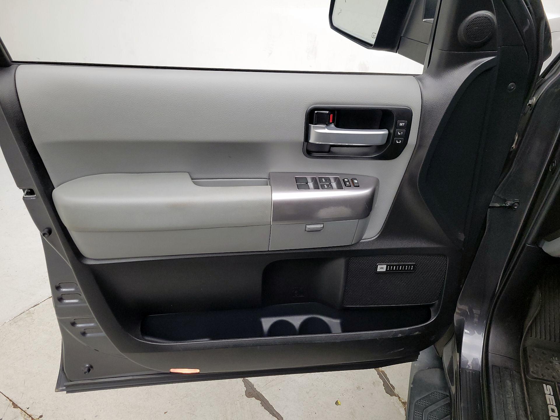 Thumbnail: 2019 Toyota Sequoia - 12