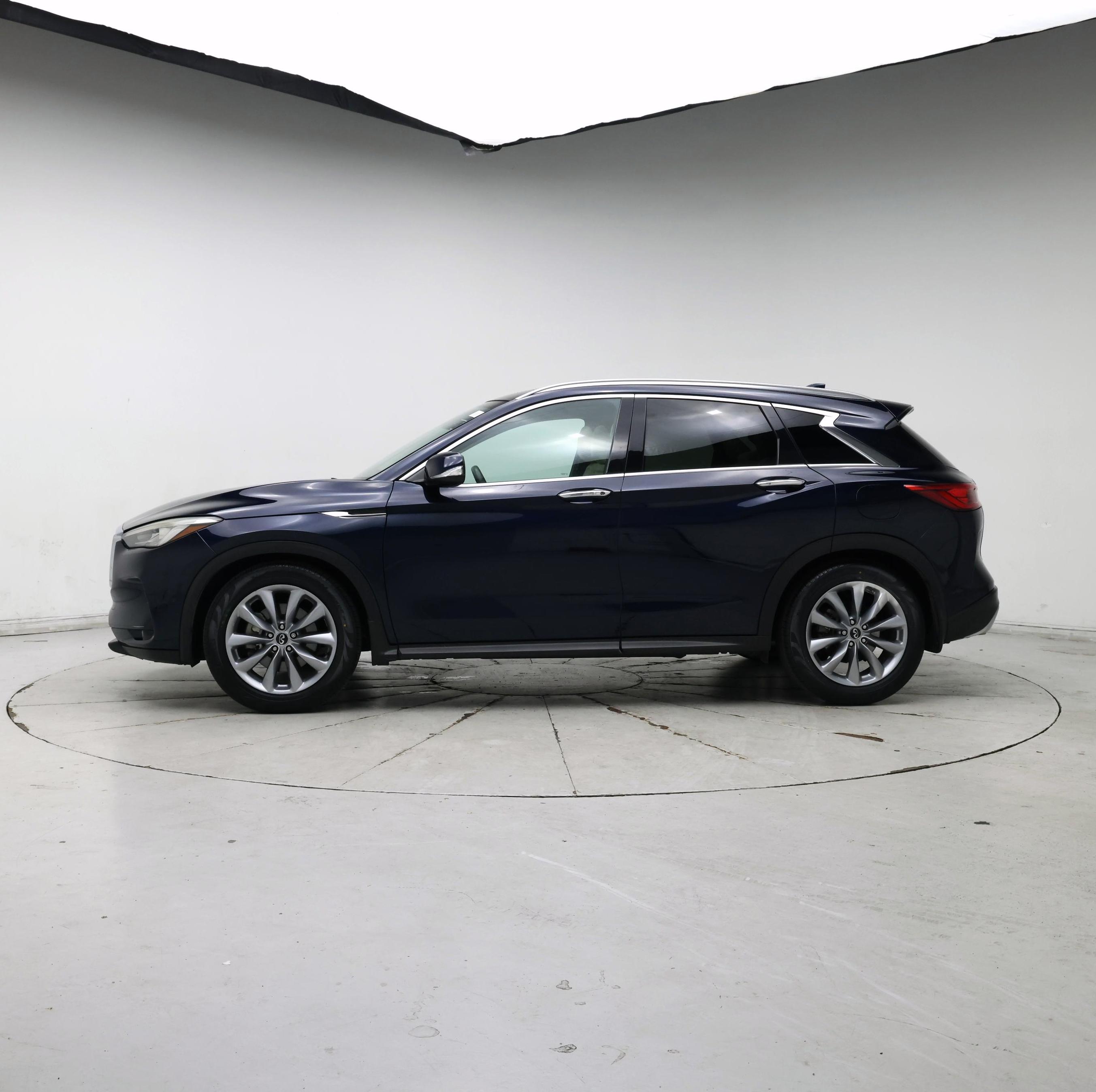 Thumbnail: 2019 INFINITI QX50 - 3