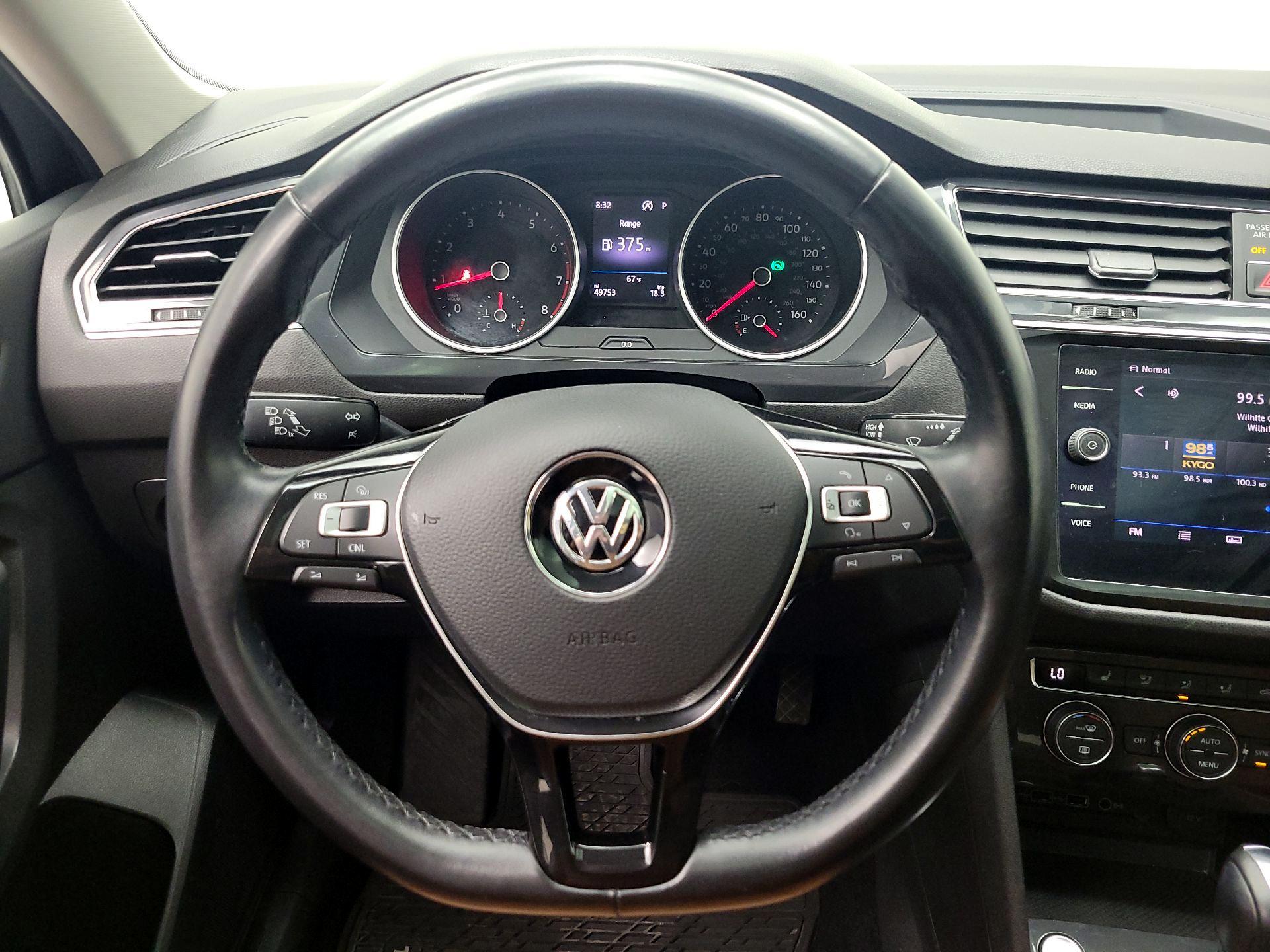 Thumbnail: 2018 Volkswagen Tiguan - 10