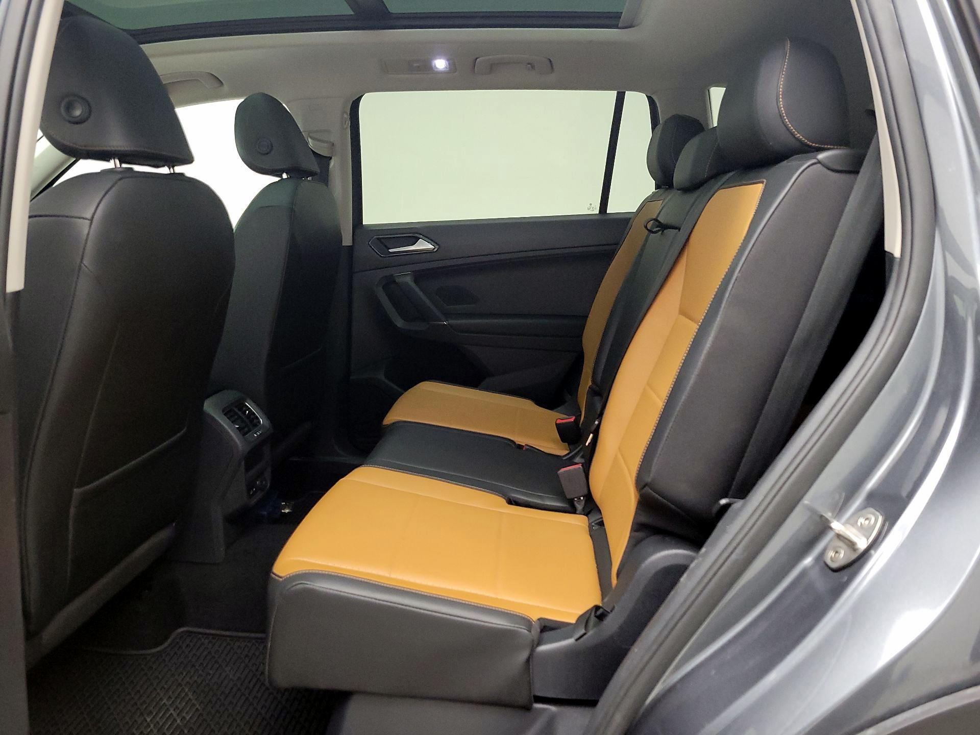 Thumbnail: 2018 Volkswagen Tiguan - 20