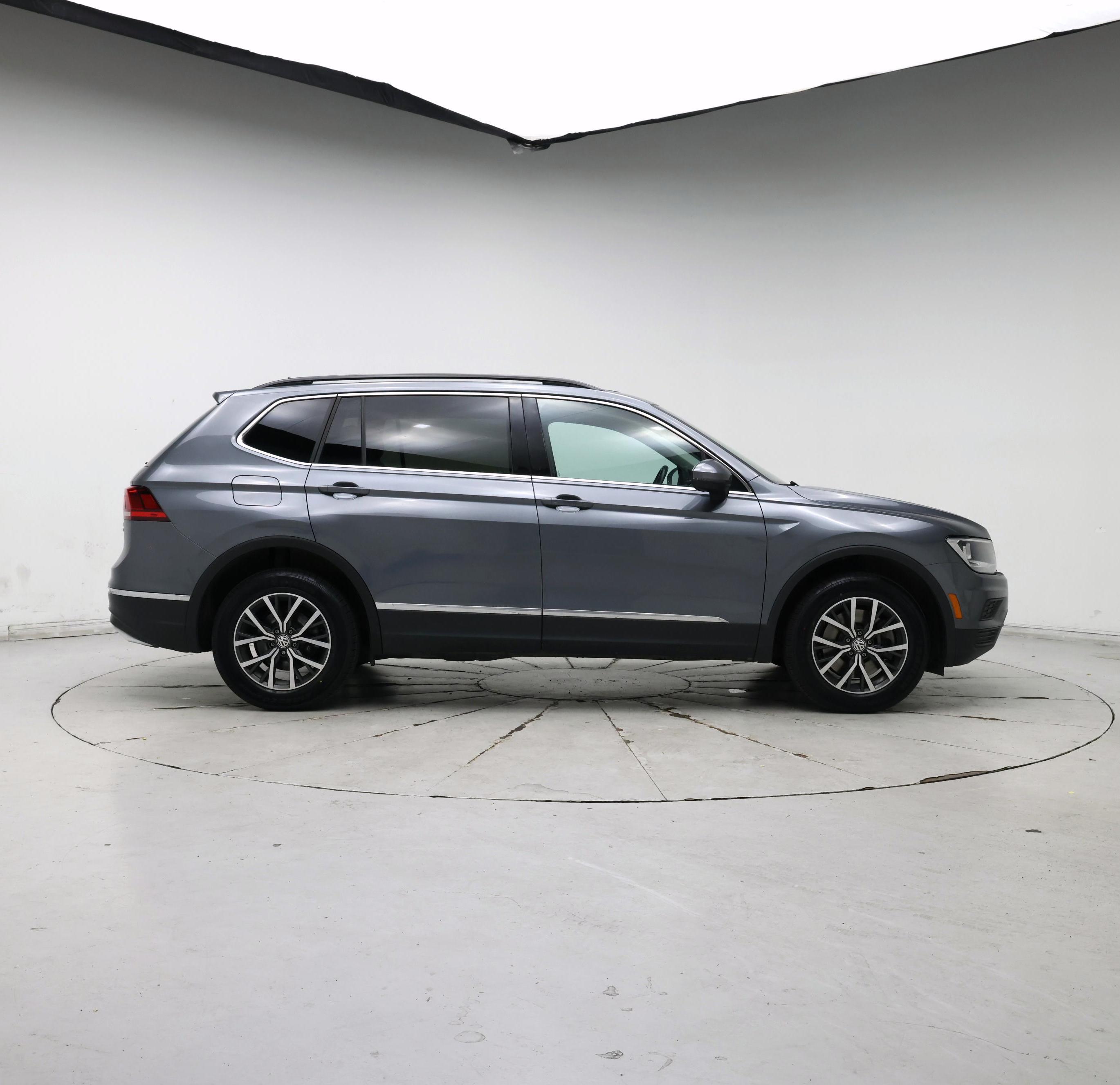Thumbnail: 2018 Volkswagen Tiguan - 7
