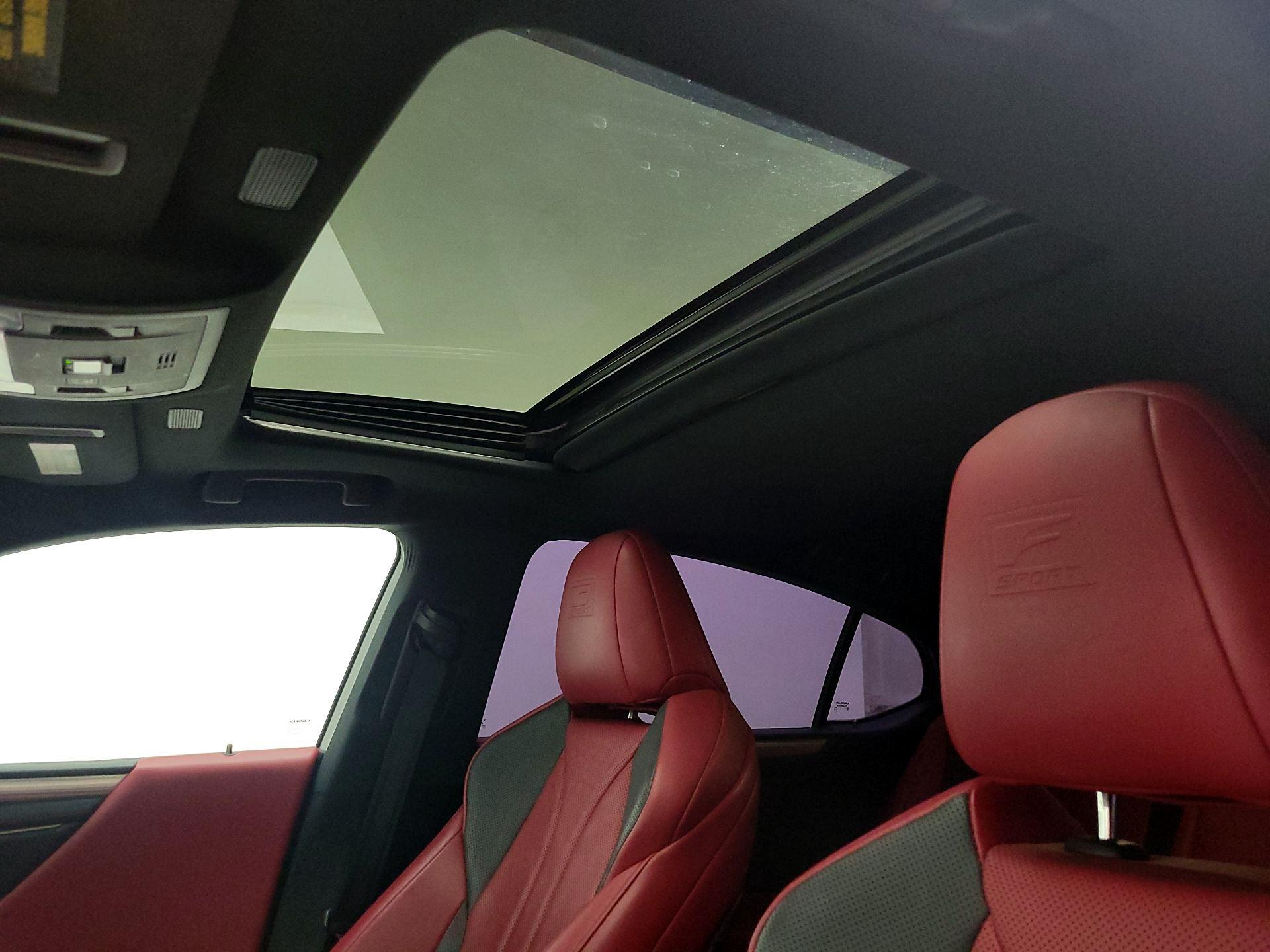 Thumbnail: 2019 Lexus ES - 19