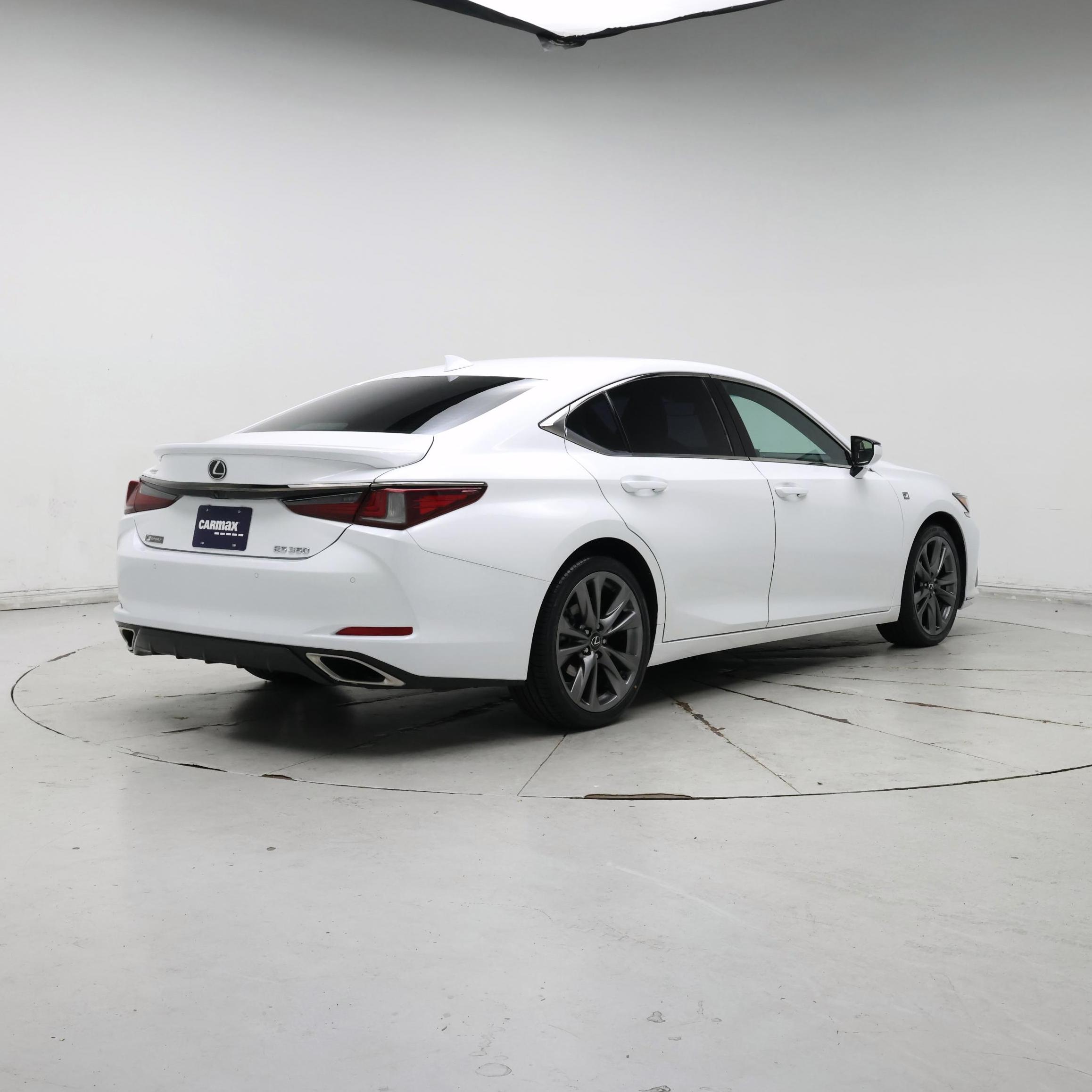 Thumbnail: 2019 Lexus ES - 8