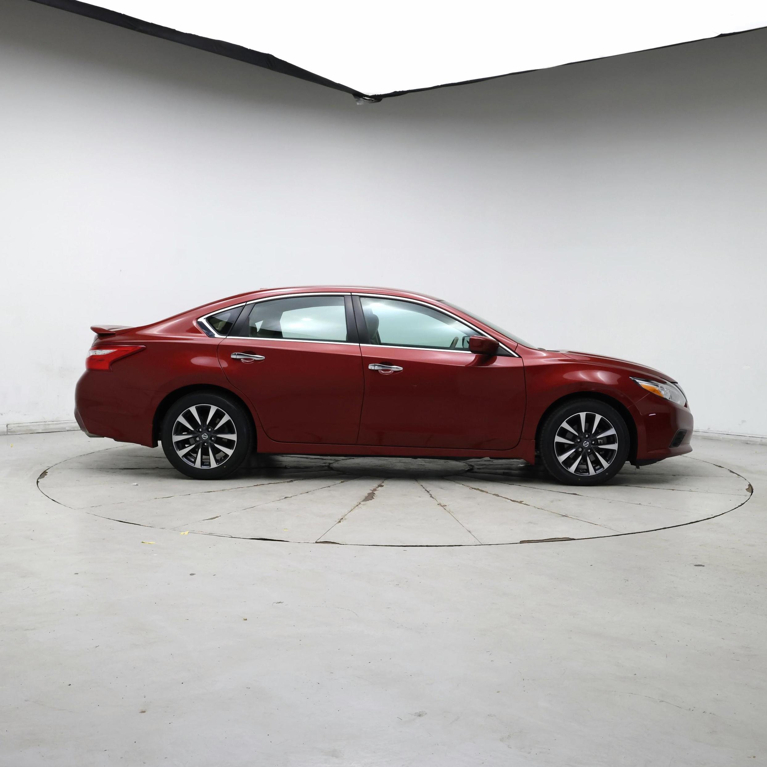 Thumbnail: 2016 Nissan Altima - 7