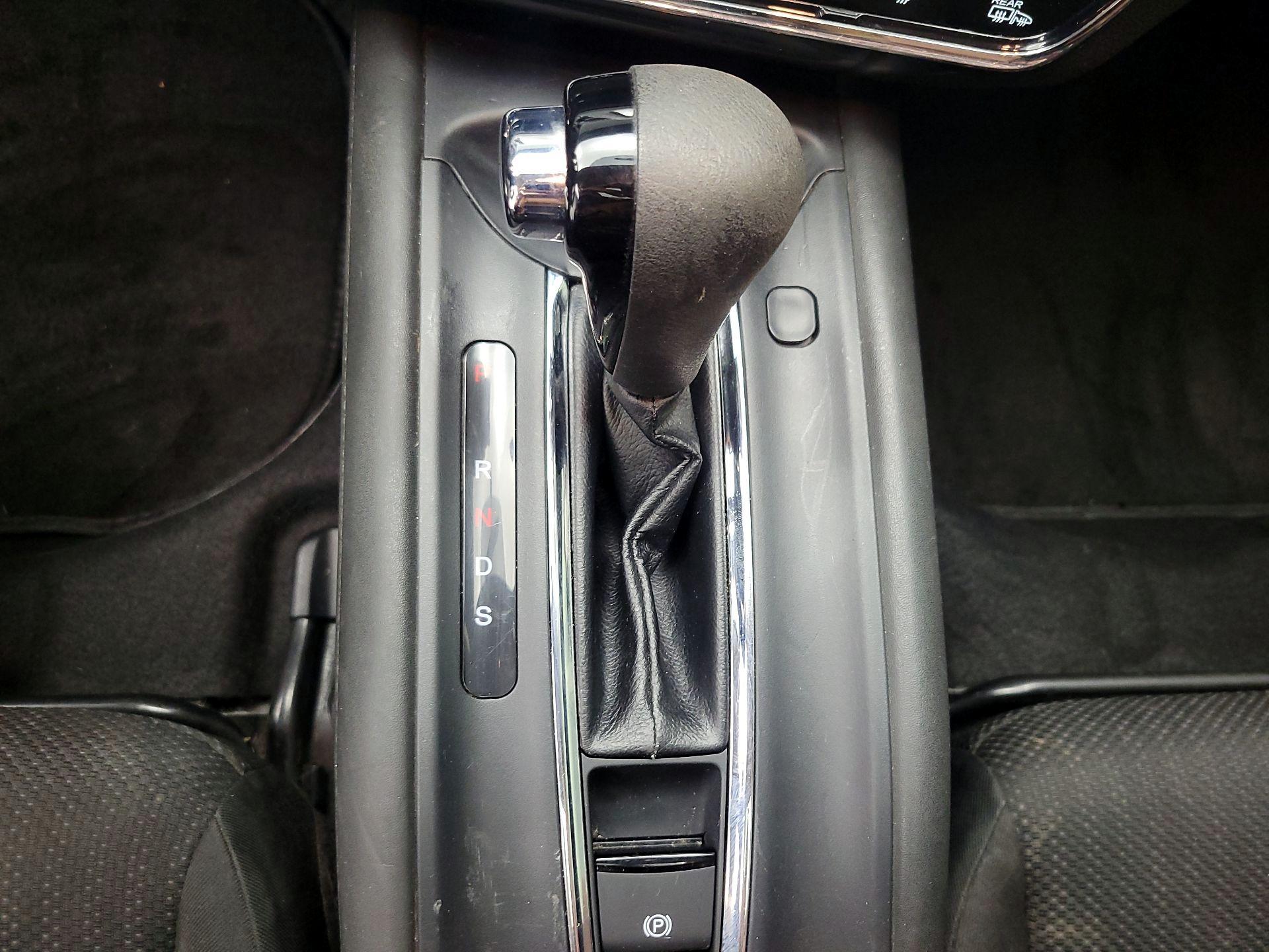 Thumbnail: 2017 Honda HR-V - 17