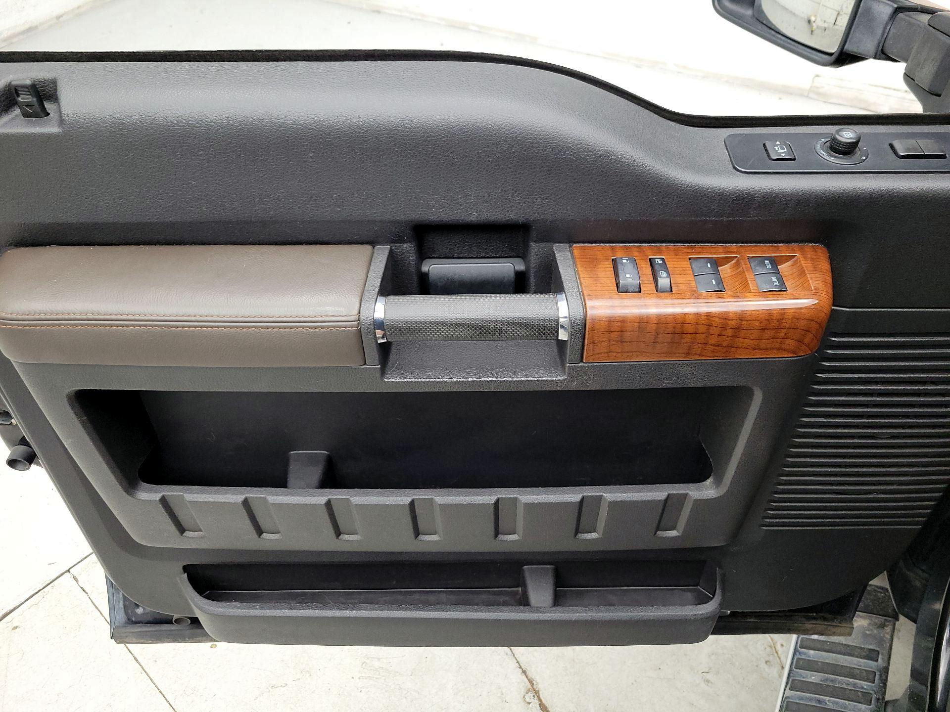 Thumbnail: 2015 Ford F-250 - 12