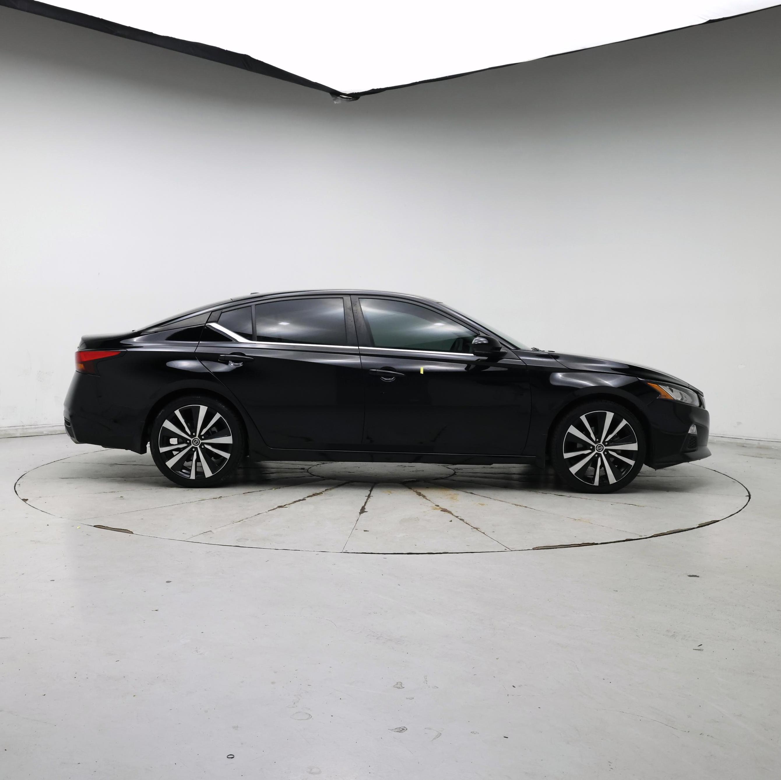 Thumbnail: 2020 Nissan Altima - 7