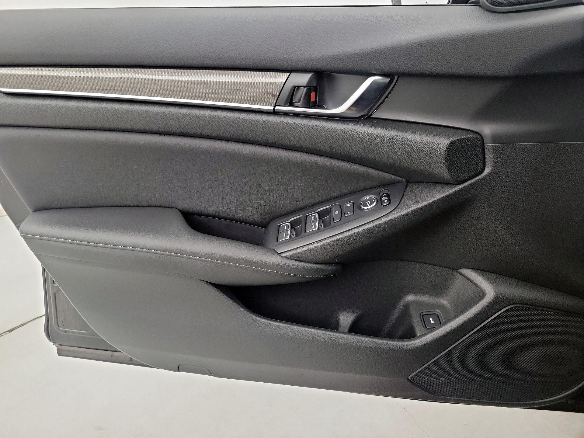 Thumbnail: 2019 Honda Accord - 12