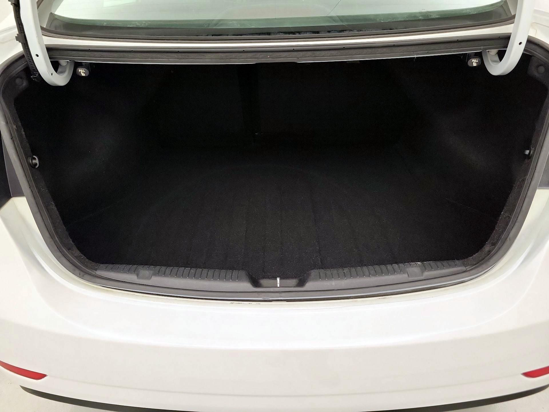 Thumbnail: 2014 Hyundai Elantra - 20