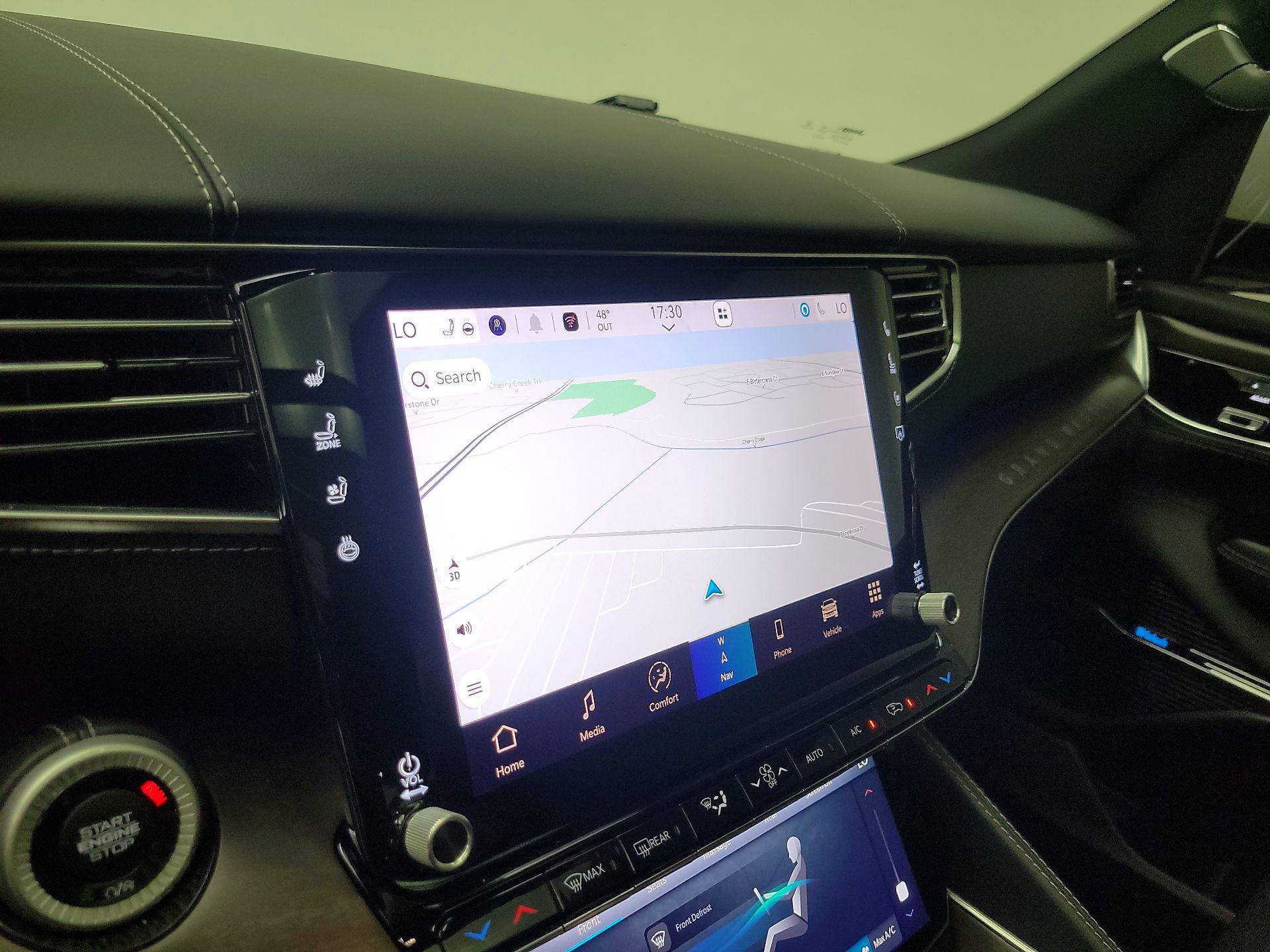 Thumbnail: 2022 Jeep Grand Wagoneer - 14