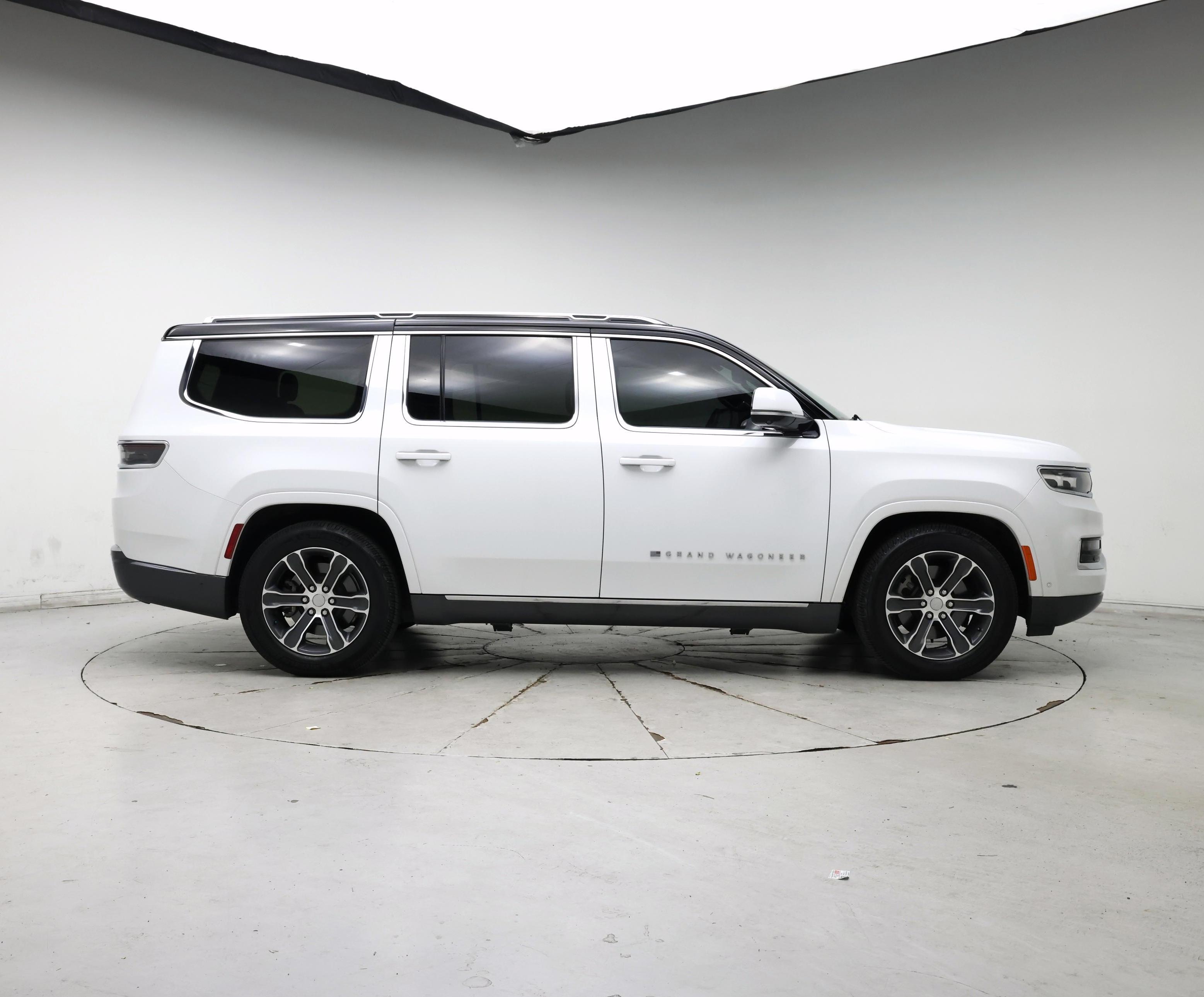 Thumbnail: 2022 Jeep Grand Wagoneer - 7