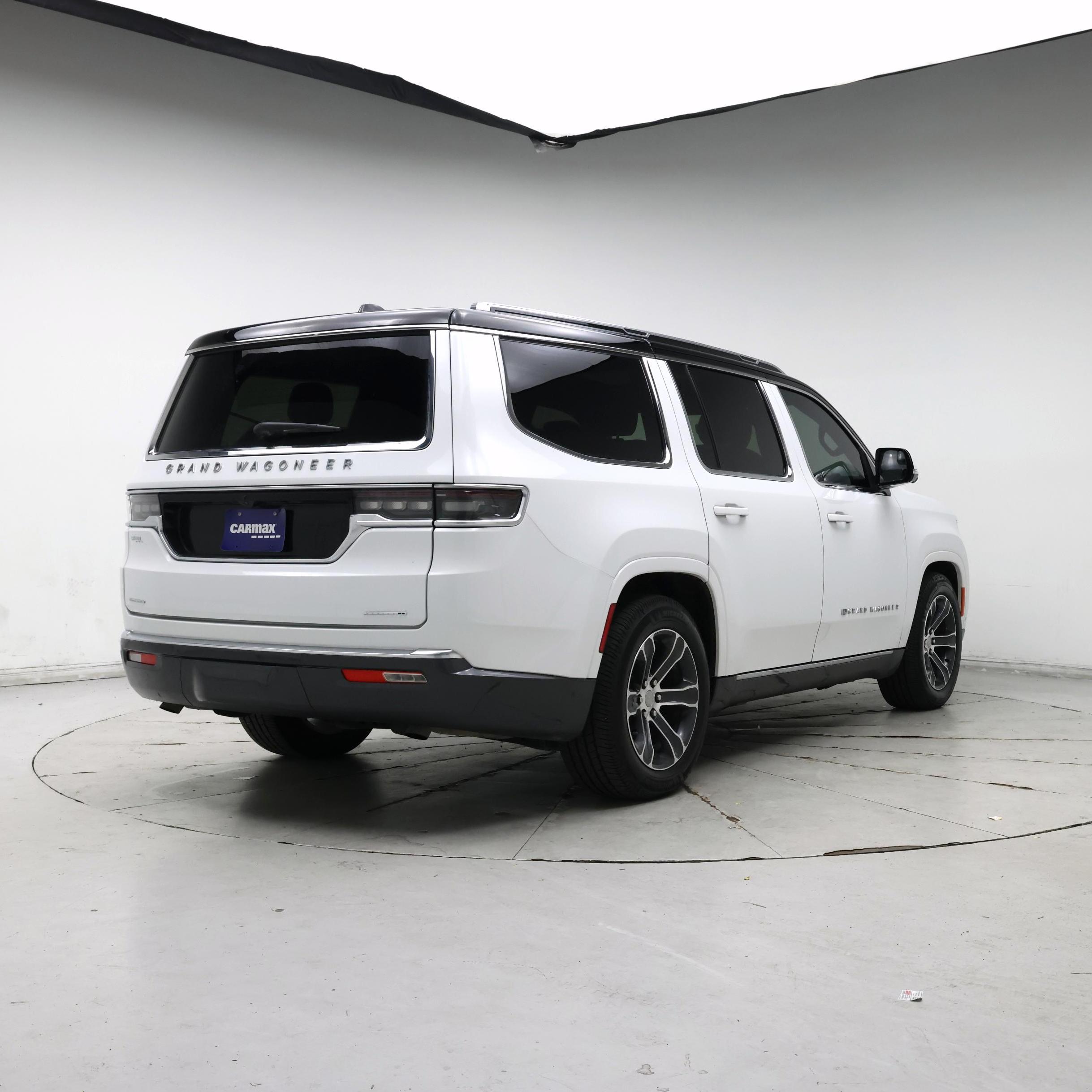 Thumbnail: 2022 Jeep Grand Wagoneer - 8