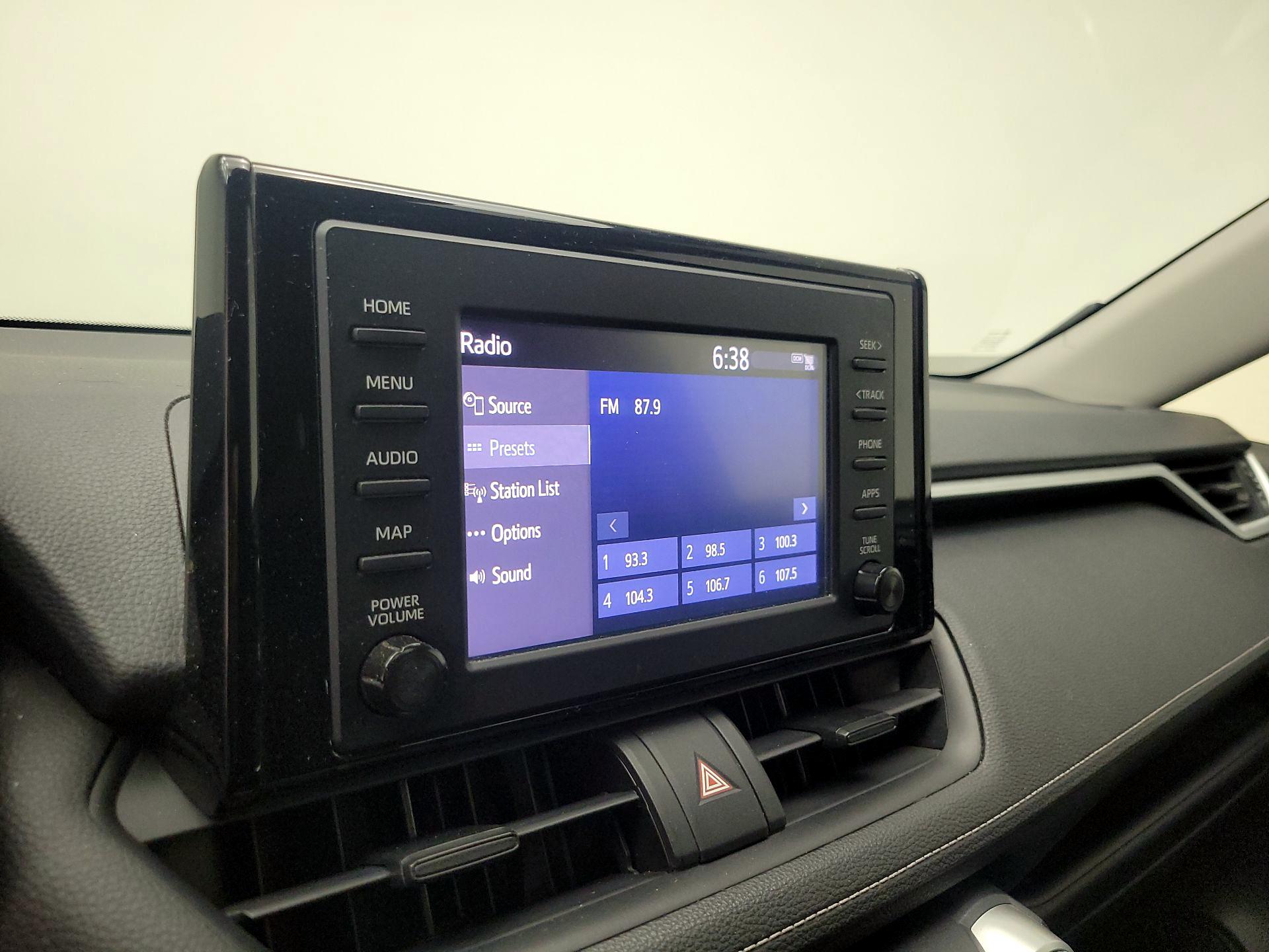 Thumbnail: 2019 Toyota RAV4 - 16