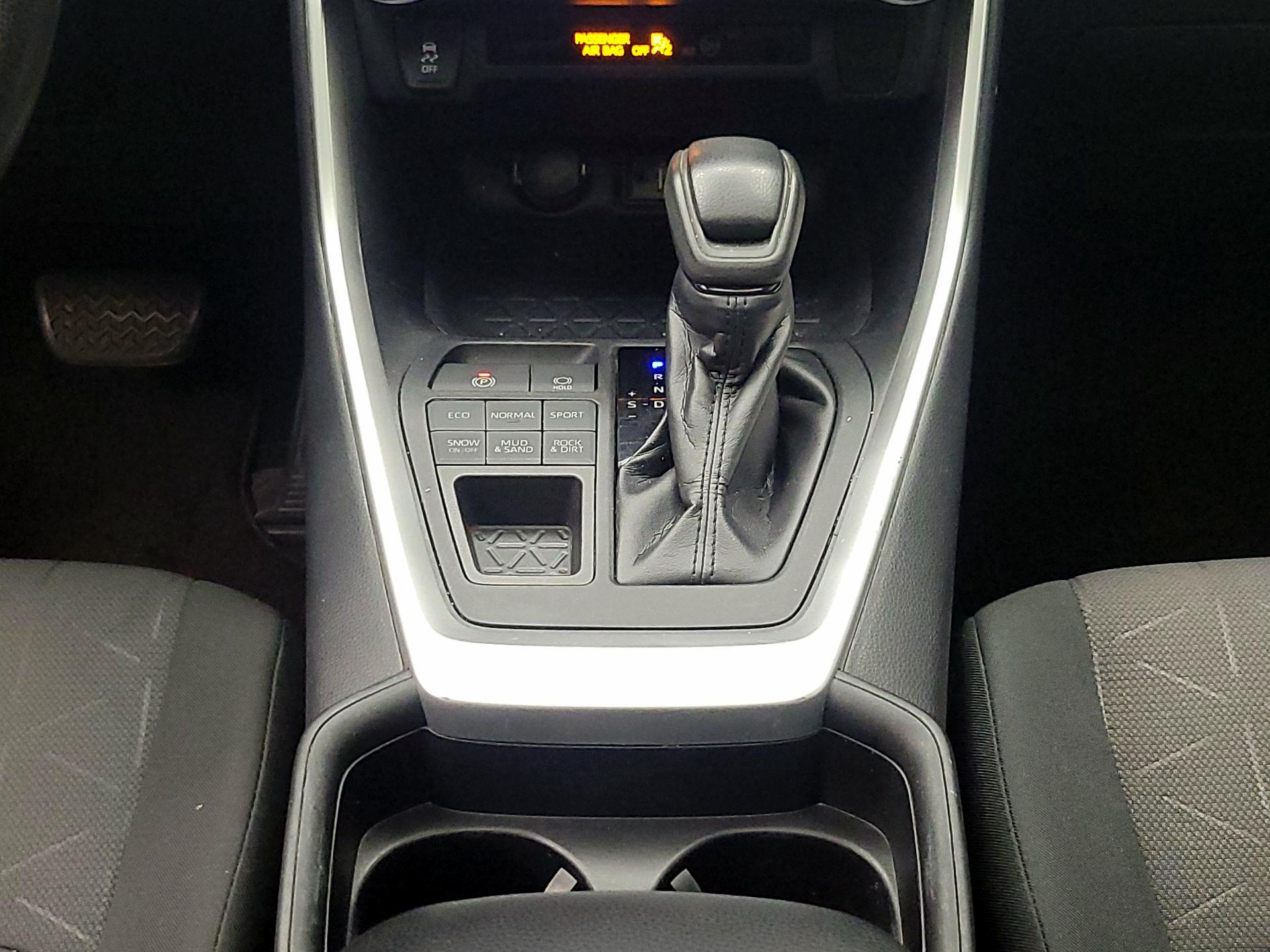 Thumbnail: 2019 Toyota RAV4 - 18