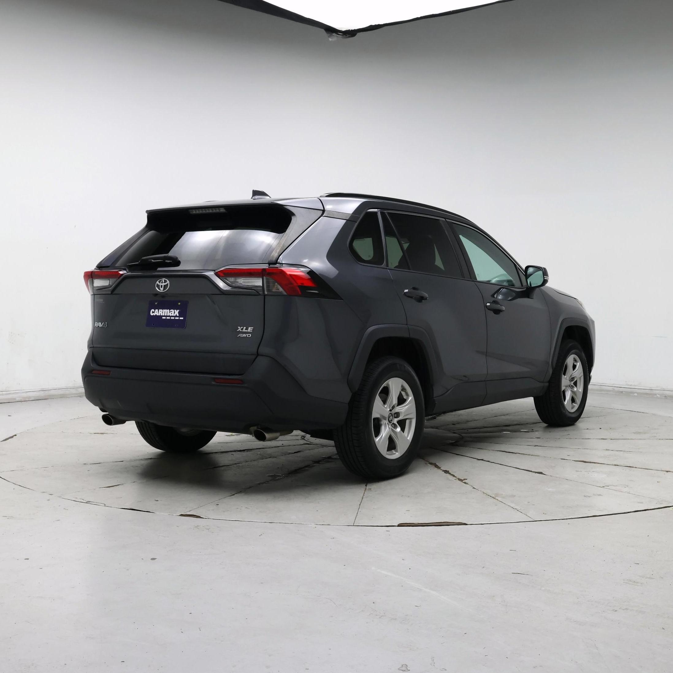 Thumbnail: 2019 Toyota RAV4 - 8