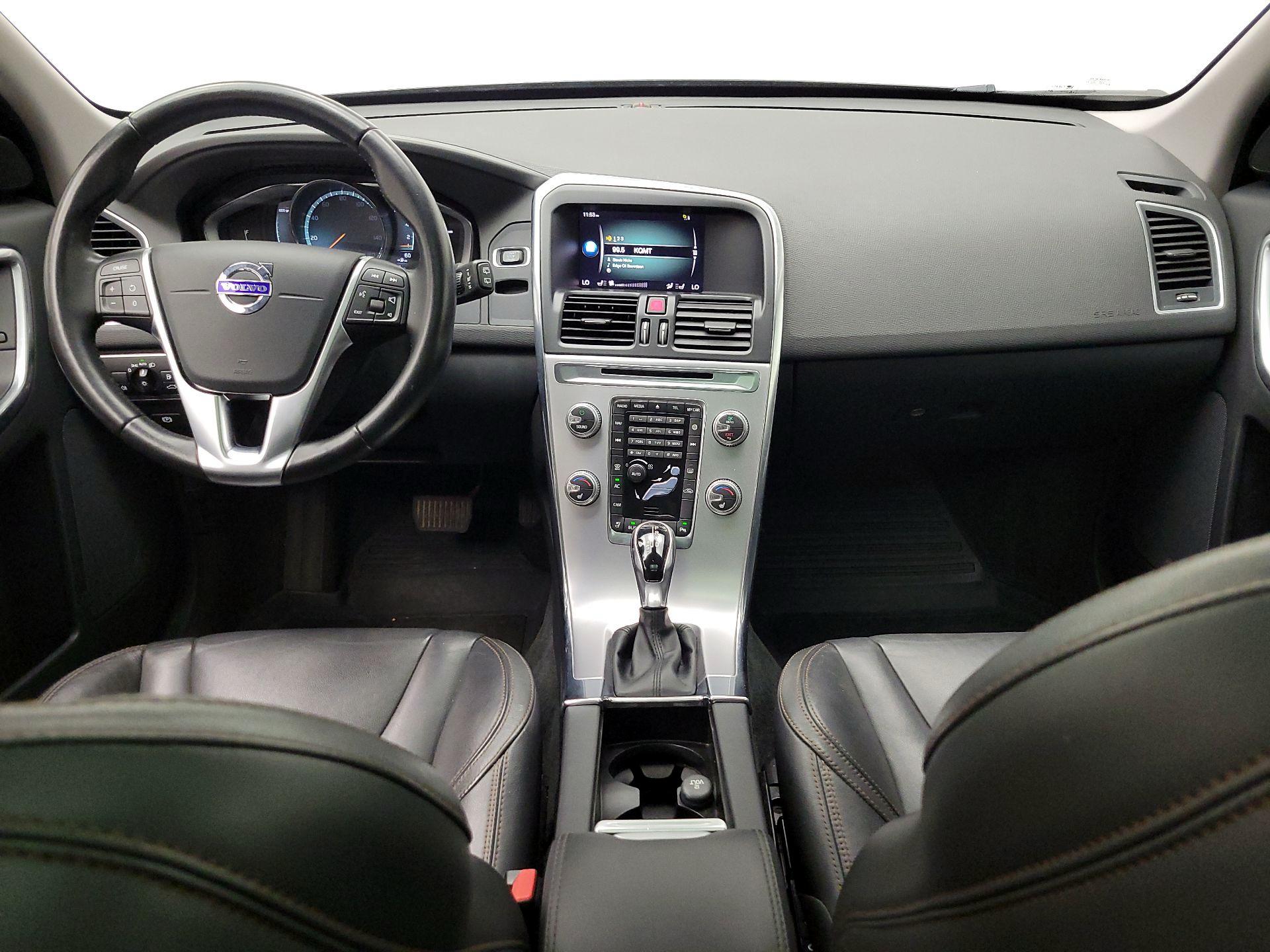 Thumbnail: 2017 Volvo XC60 - 9