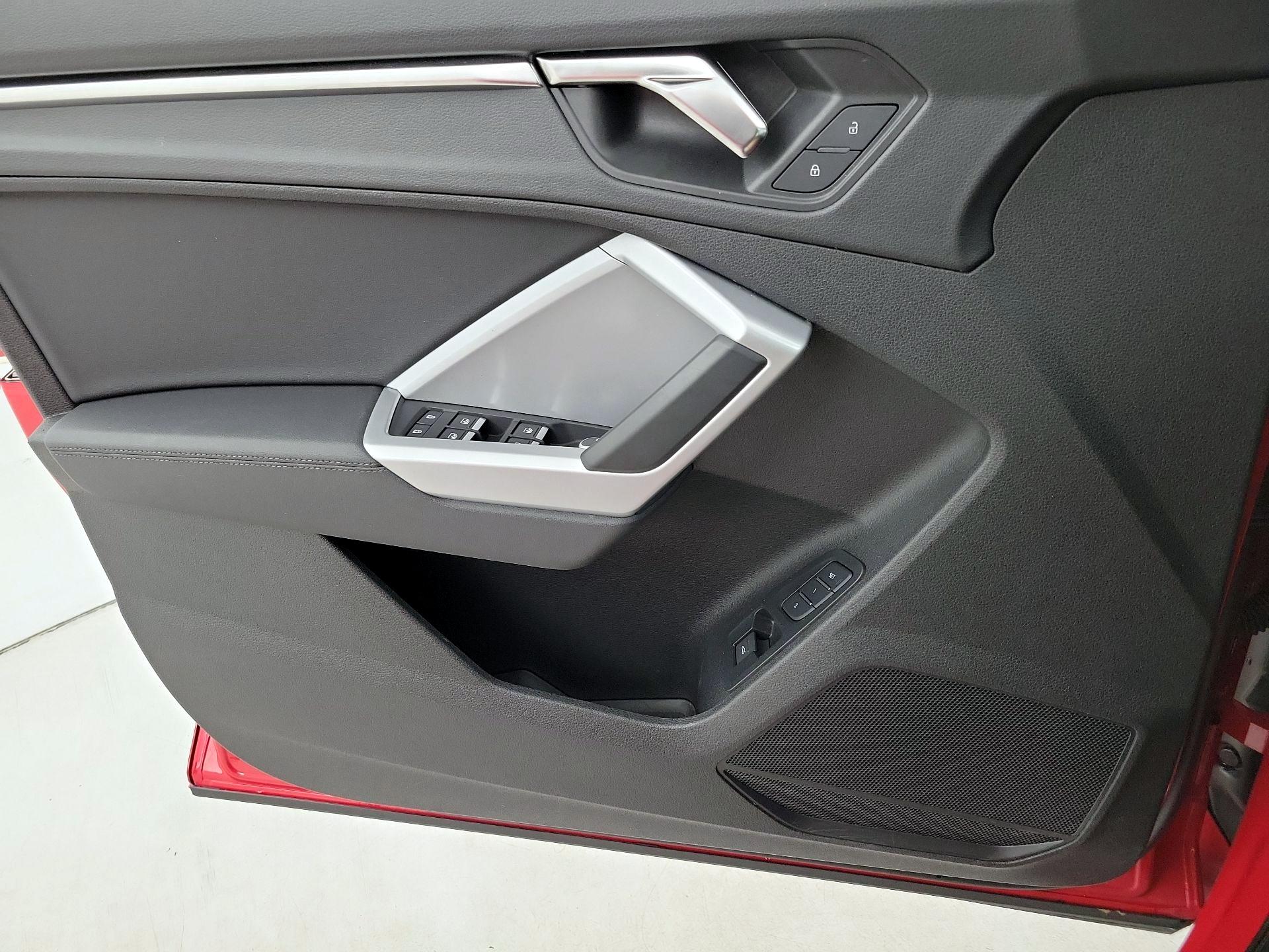 Thumbnail: 2022 Audi Q3 - 12