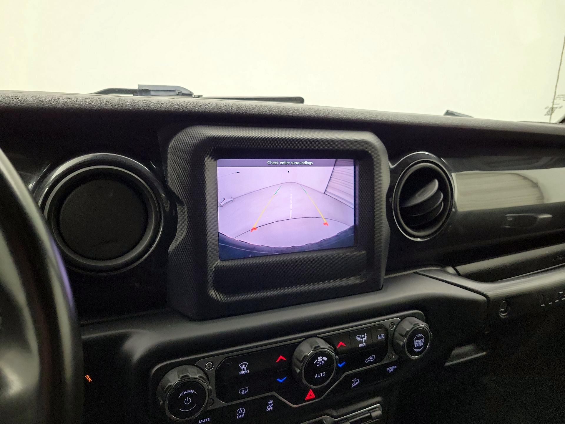 Thumbnail: 2020 Jeep Wrangler - 15