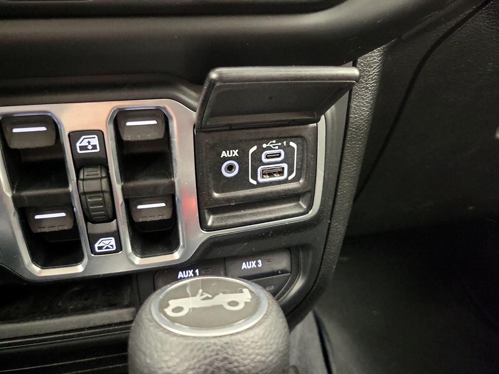 Thumbnail: 2020 Jeep Wrangler - 19