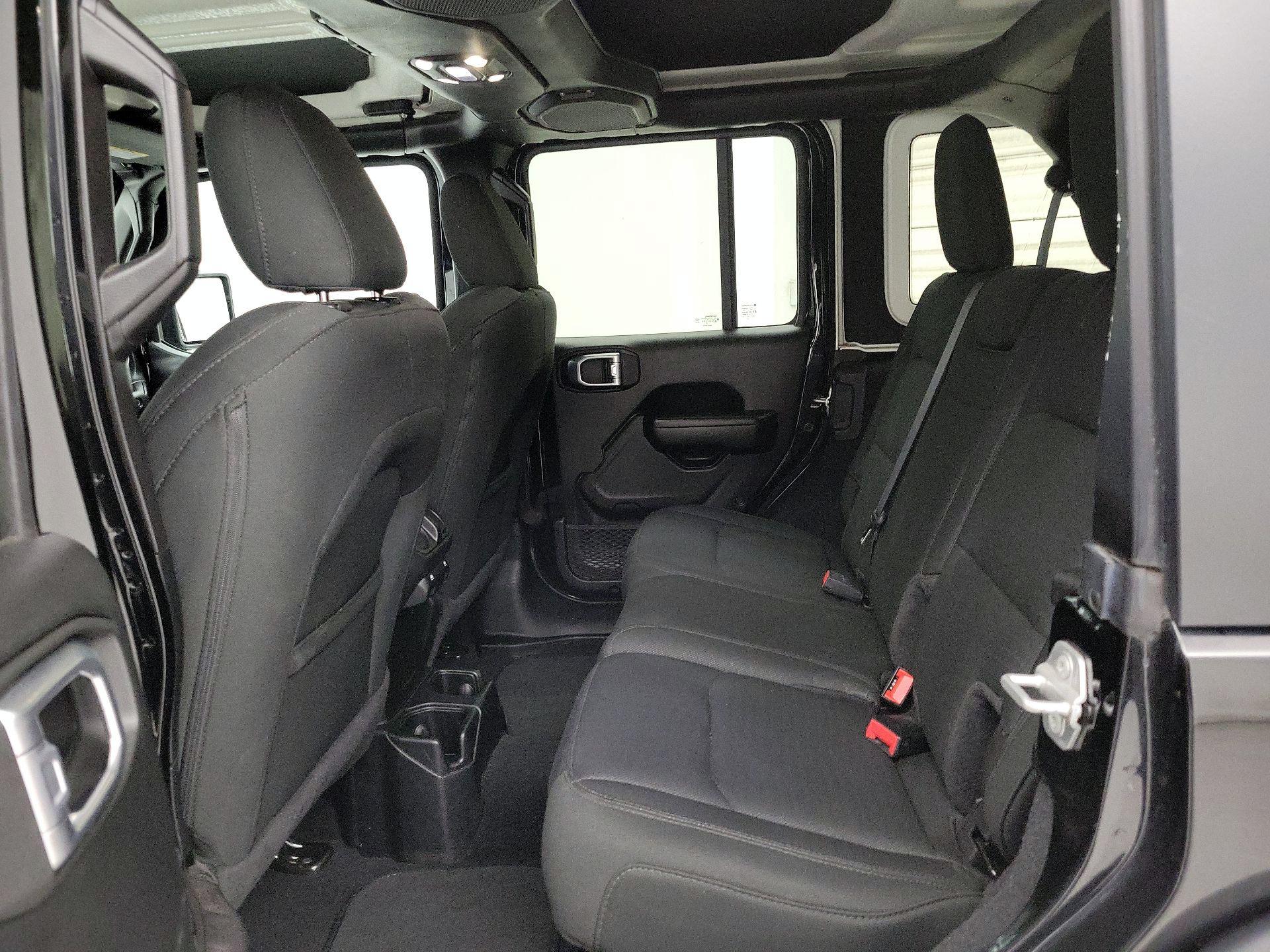 Thumbnail: 2020 Jeep Wrangler - 20