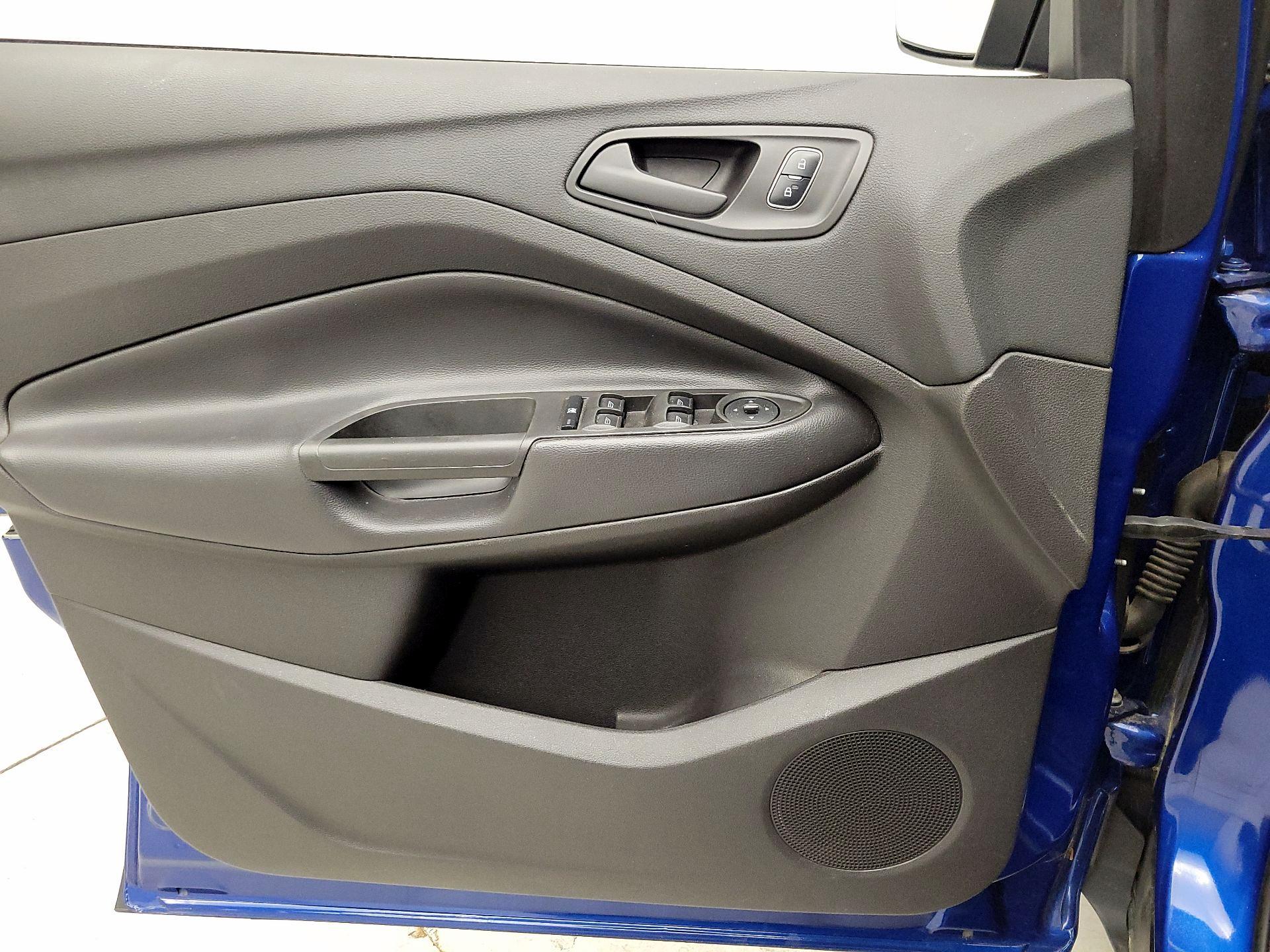 Thumbnail: 2017 Ford Escape - 12