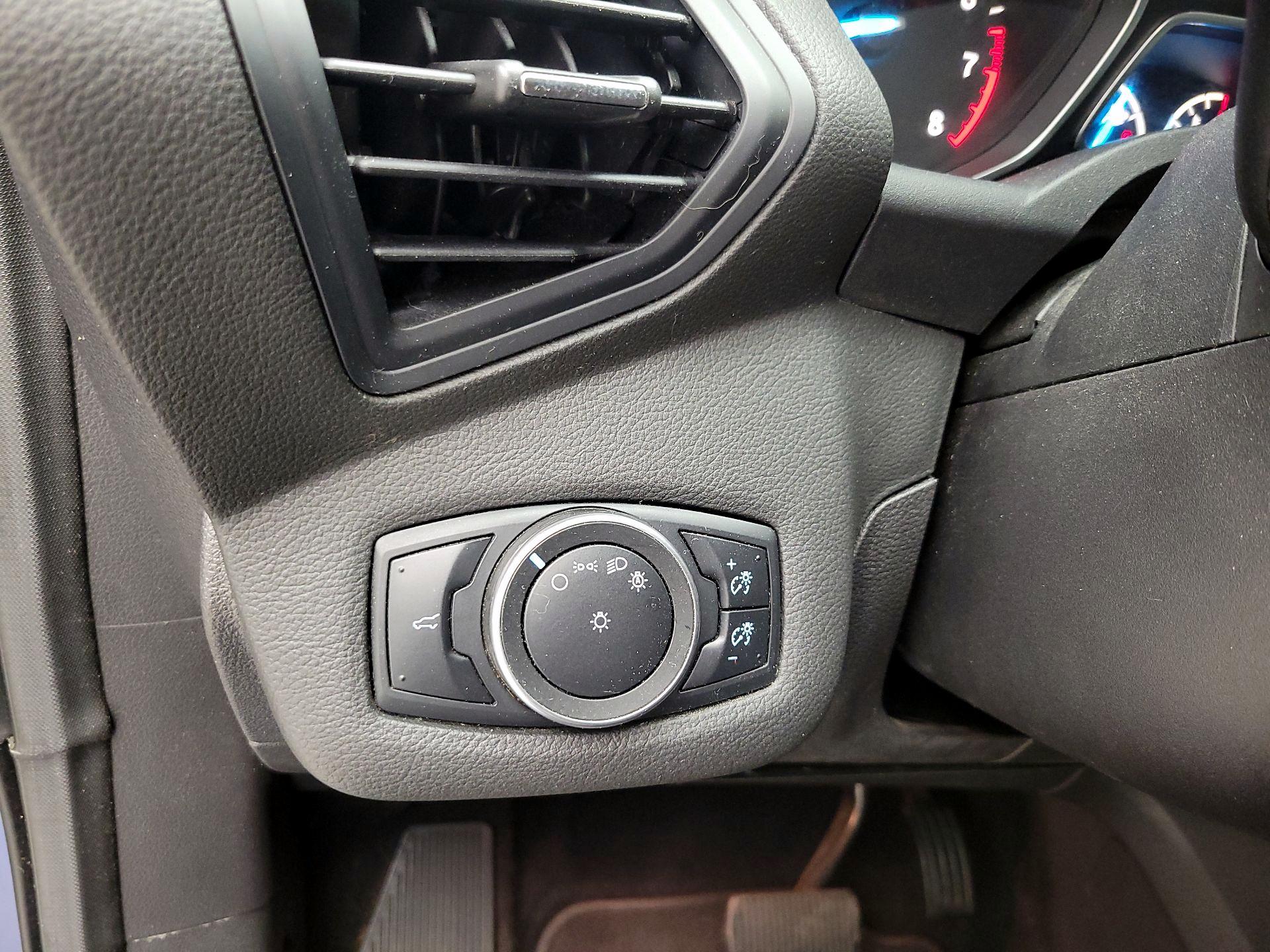 Thumbnail: 2017 Ford Escape - 13
