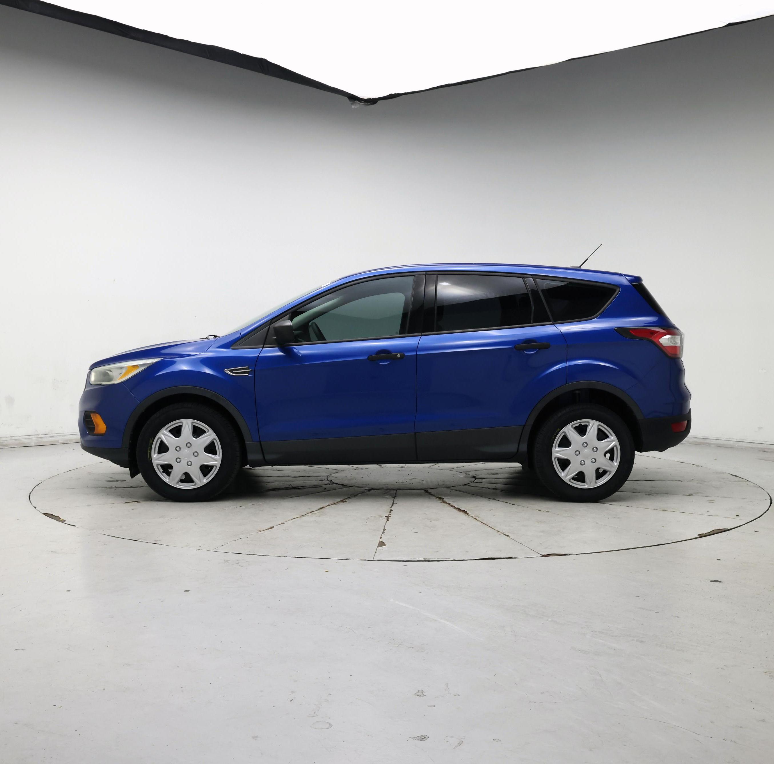 Thumbnail: 2017 Ford Escape - 3