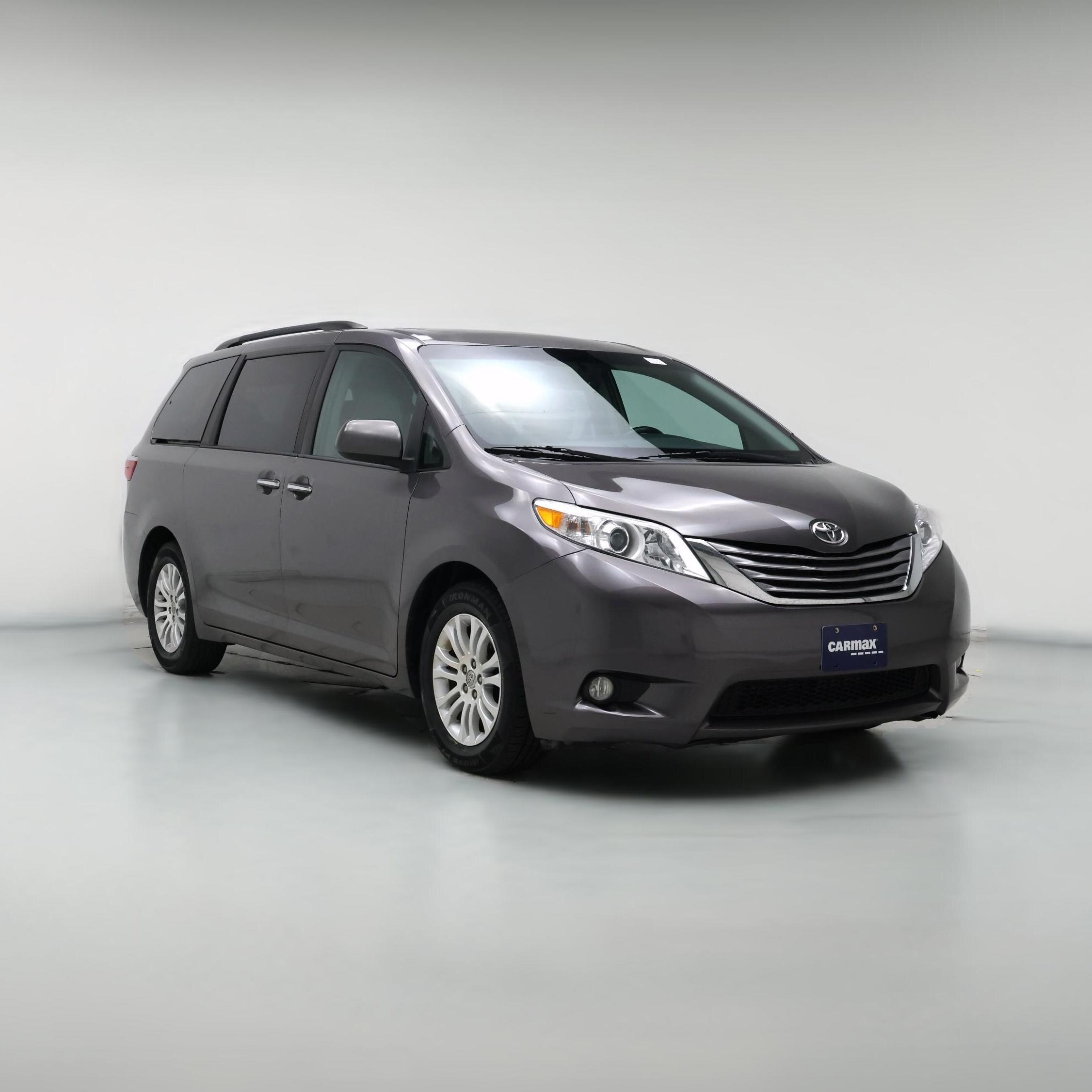 Thumbnail: 2017 Toyota Sienna - 1