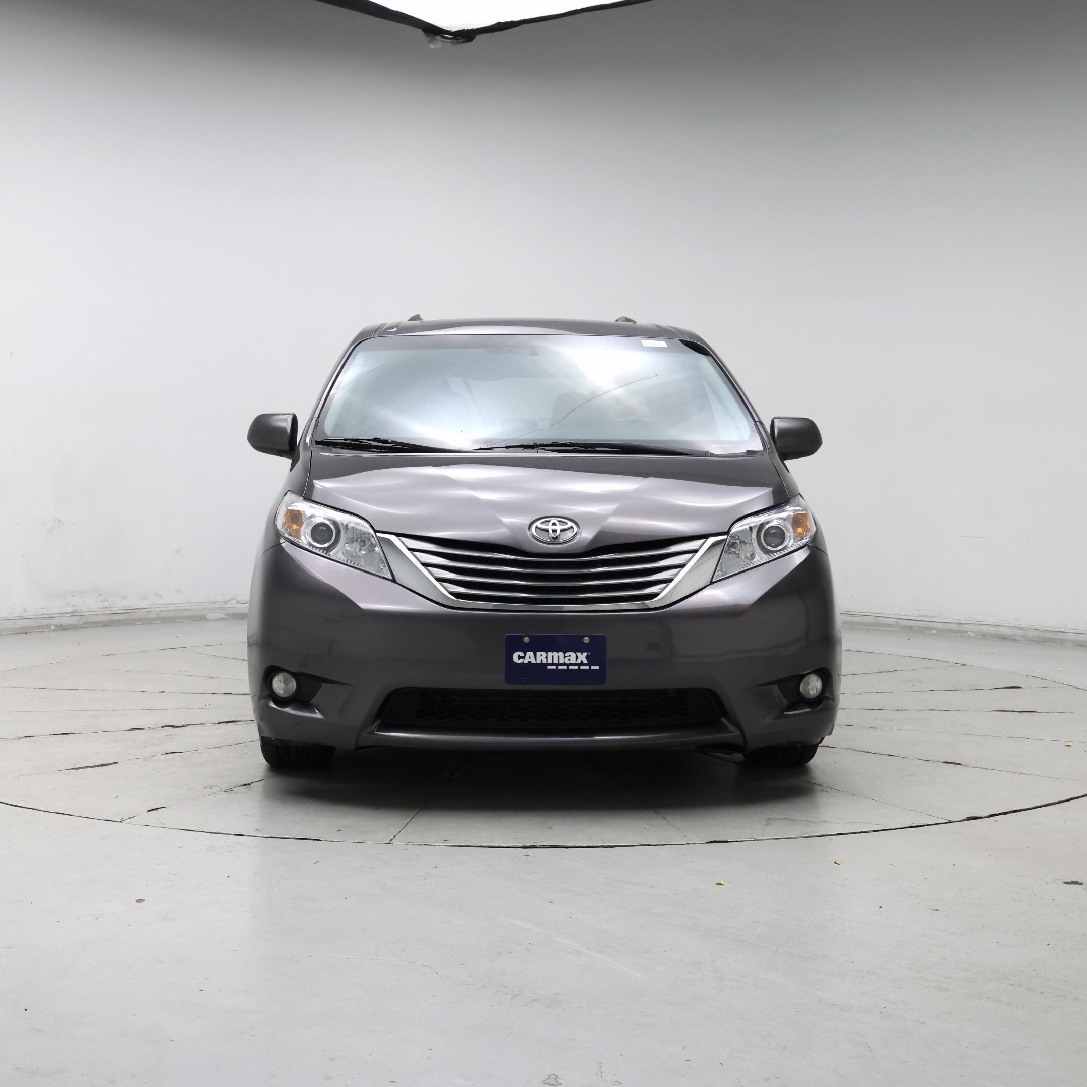Thumbnail: 2017 Toyota Sienna - 5