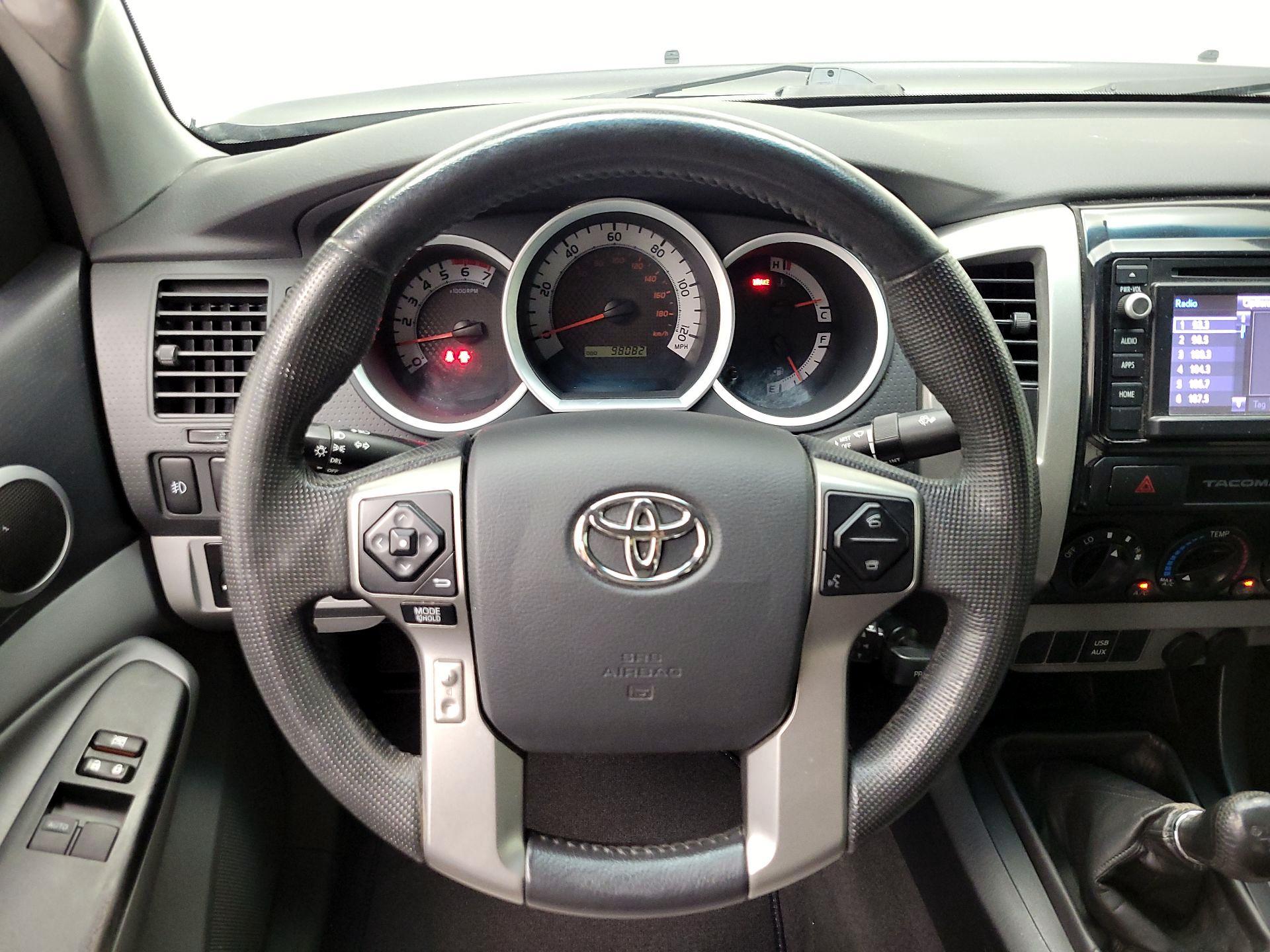 Thumbnail: 2015 Toyota Tacoma - 10