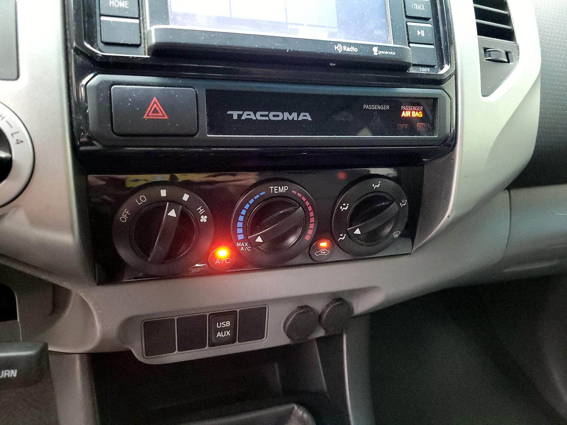 Thumbnail: 2015 Toyota Tacoma - 16
